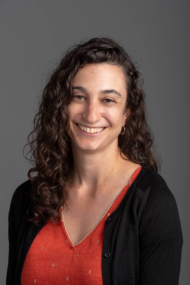 Miranda Sachs, faculty photo, 2021