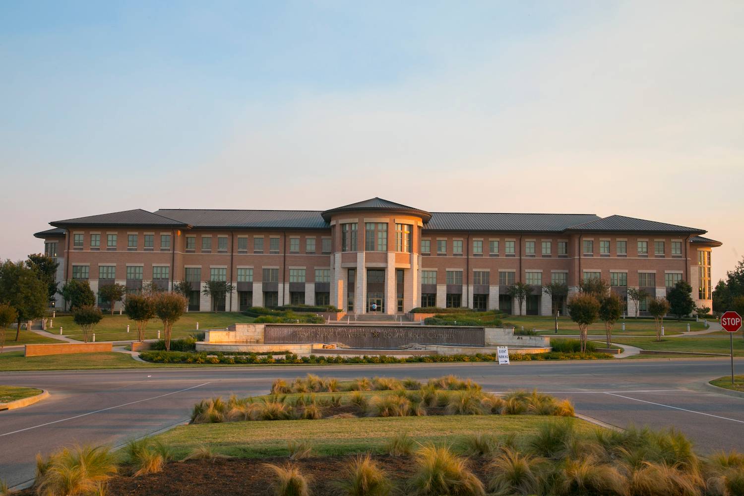 Image of the Avery building on the TXST Round Rock Campus