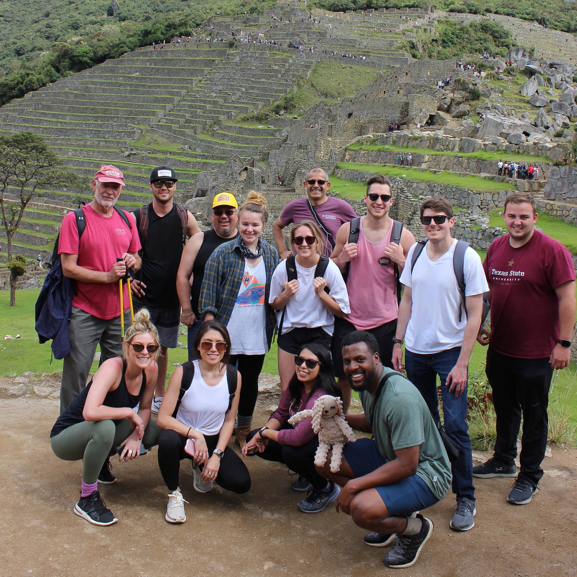 Students and faculty hiking in Peru