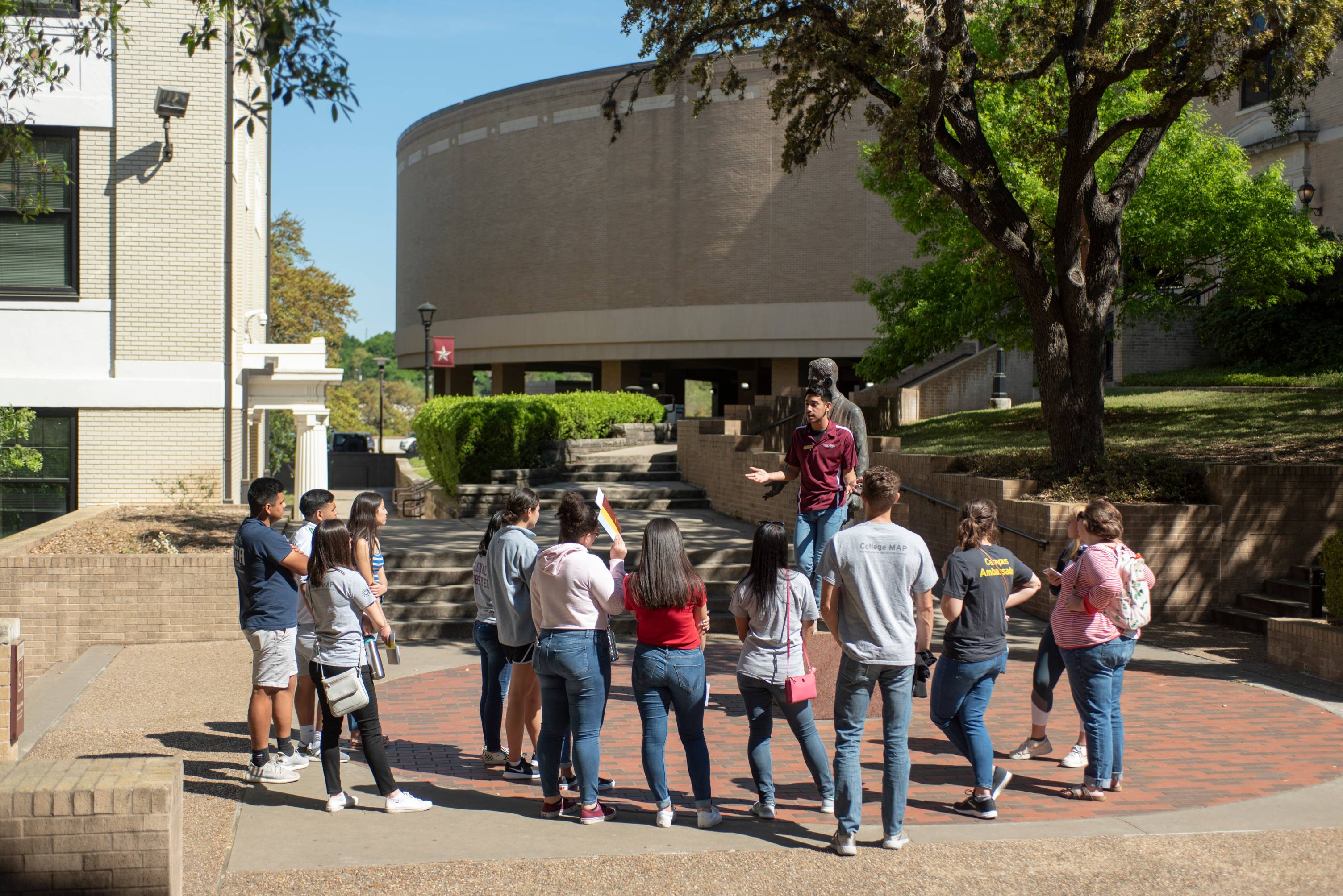 Summer Academy campus tour