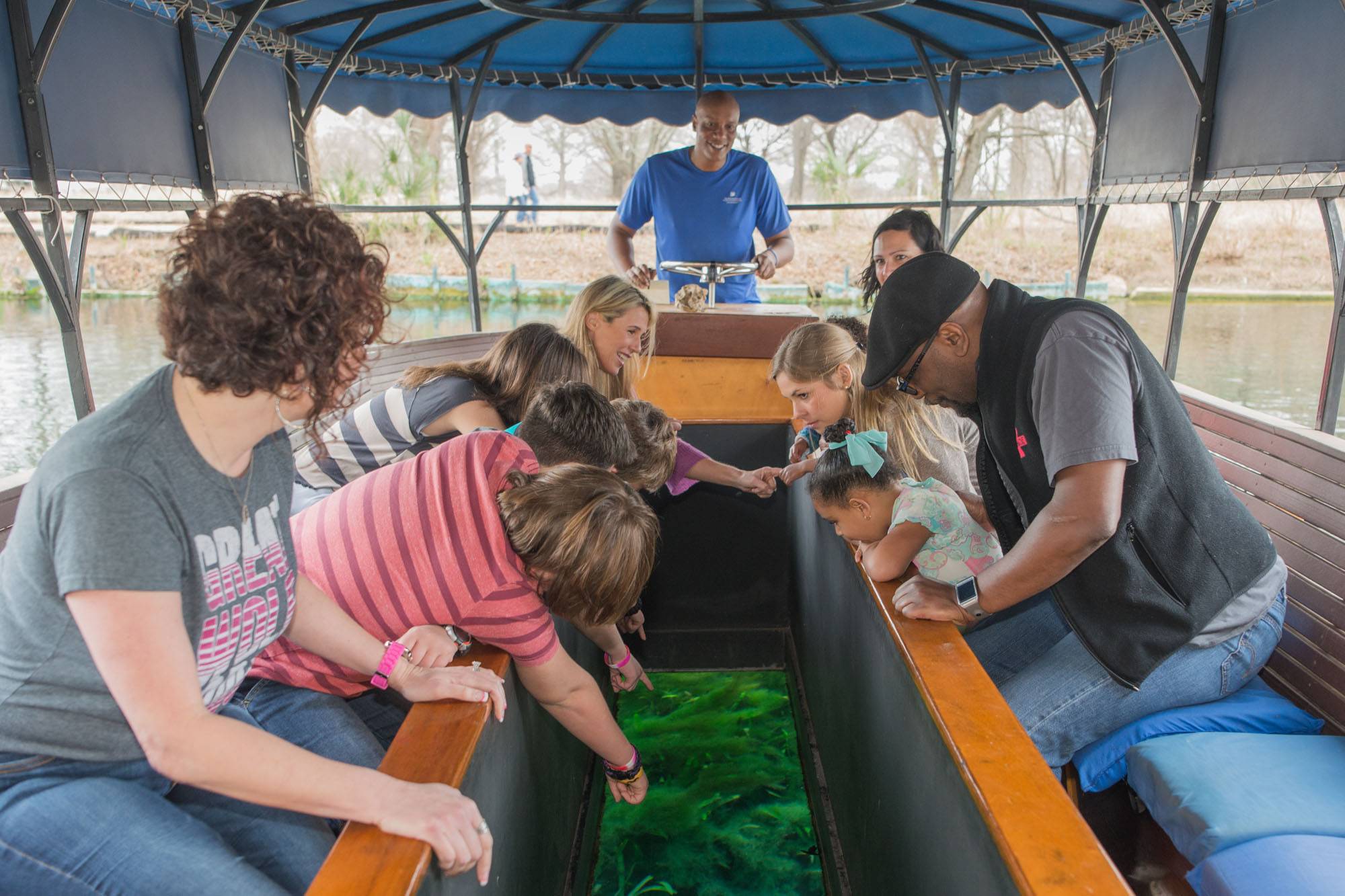 Extended boat tours (45 min, weekends only)