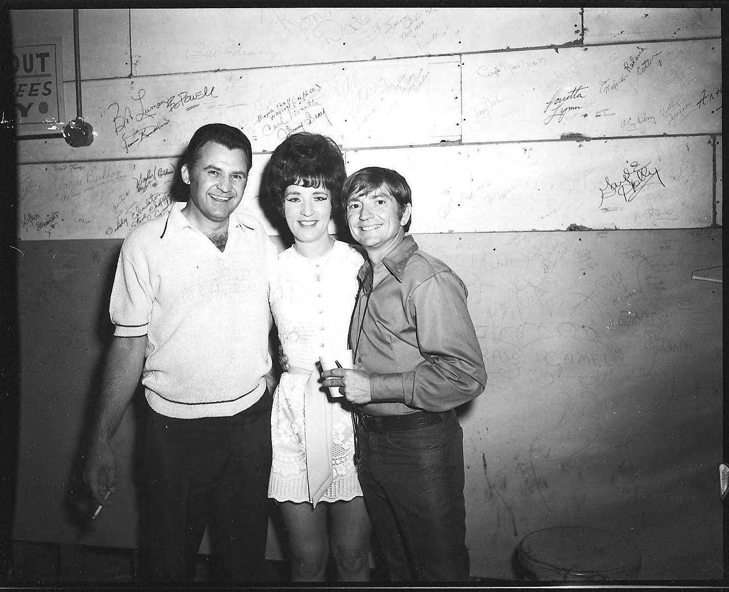 Willie Nelson (right) posing backstage with Beverly Church (center) and Billy Gray (left) at Panther Hall in Fort Worth, Texas