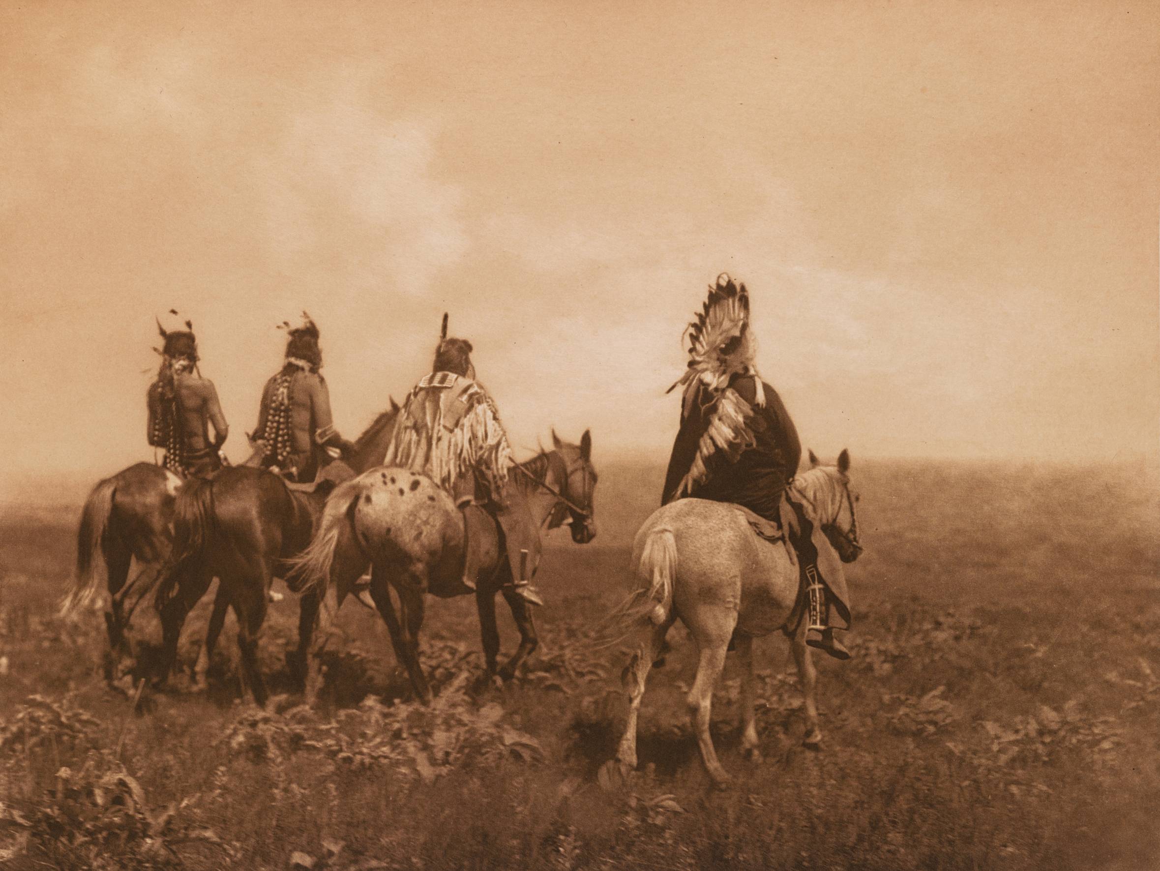 The Chief and His Staff -- Apsaroke by Edward S. Curtis, 1905, published 1909