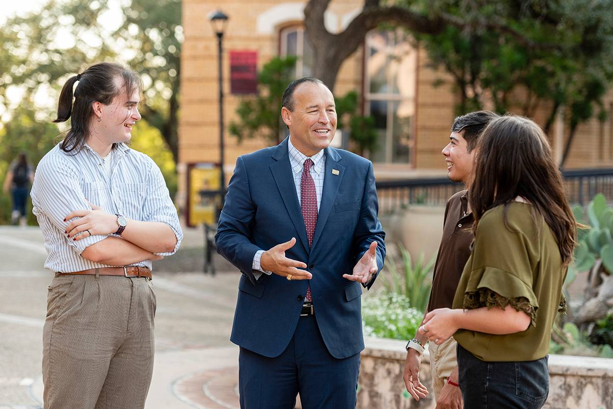 damphousse speaking with students