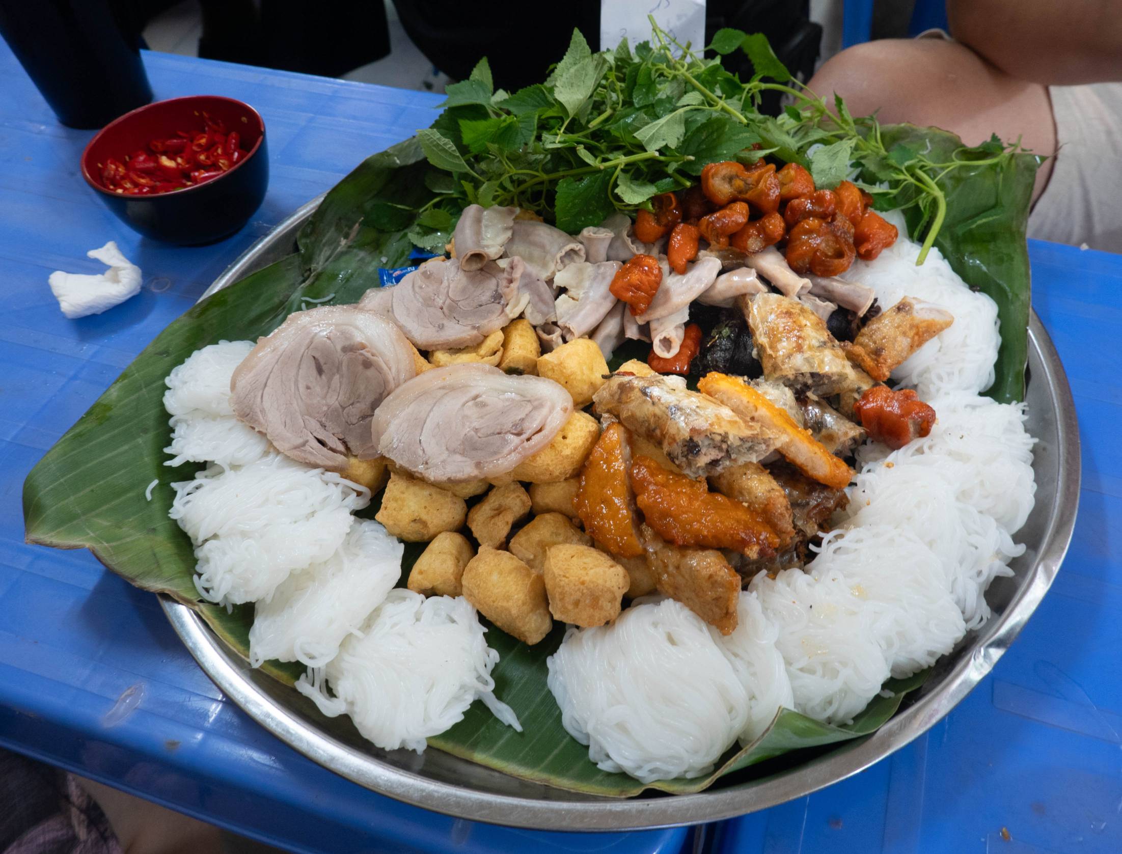picture of platefull of food -Bún đậu mắm tôm