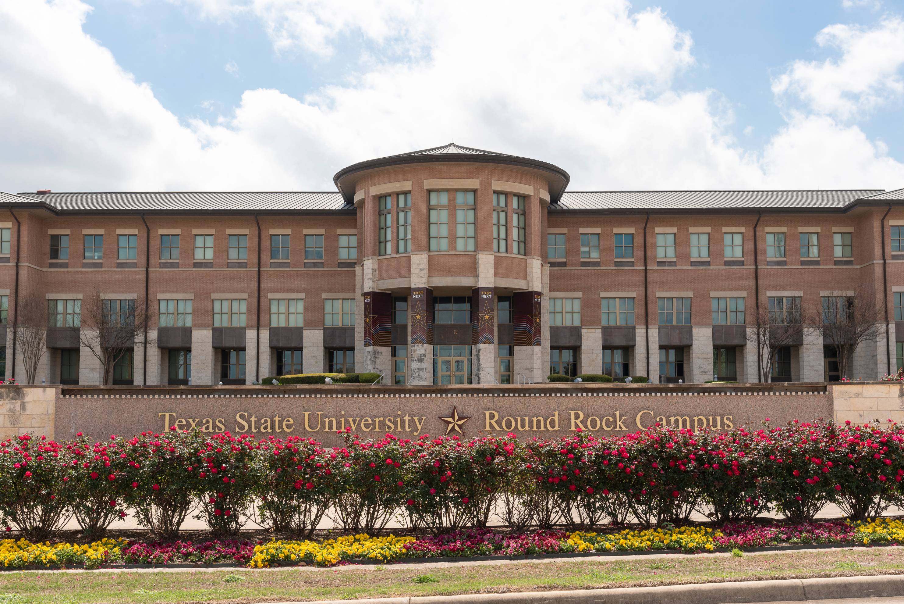 The front of the texas state round rock campus 