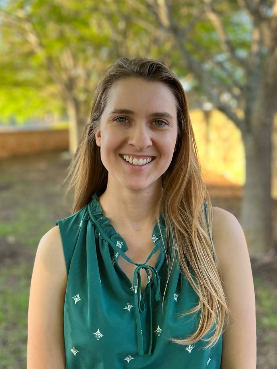 Headshot of Lydia Dobbins.