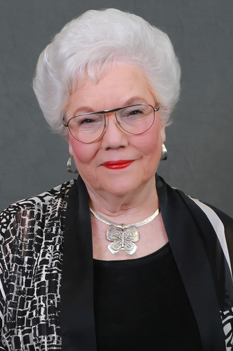 Headshot of Margaret Lindsey. 