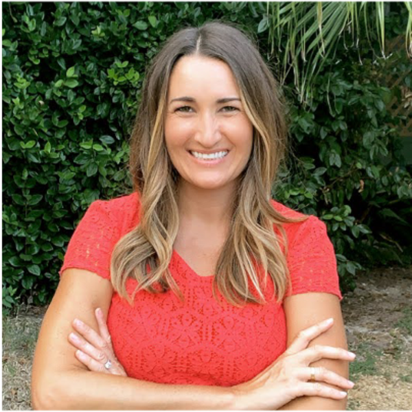 Headshot of Dr. Stephanie Dailey 