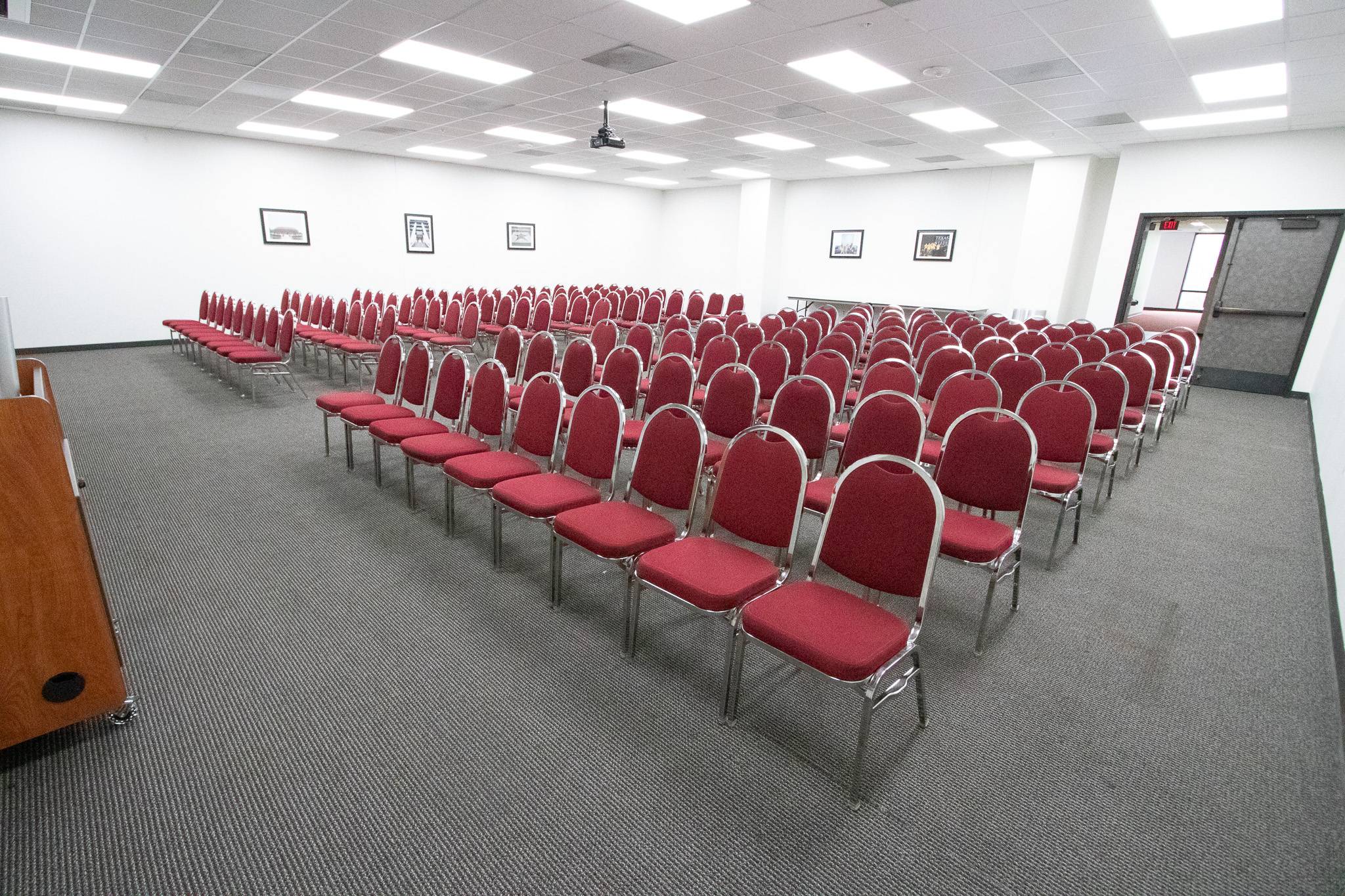 A room with tables and chairs