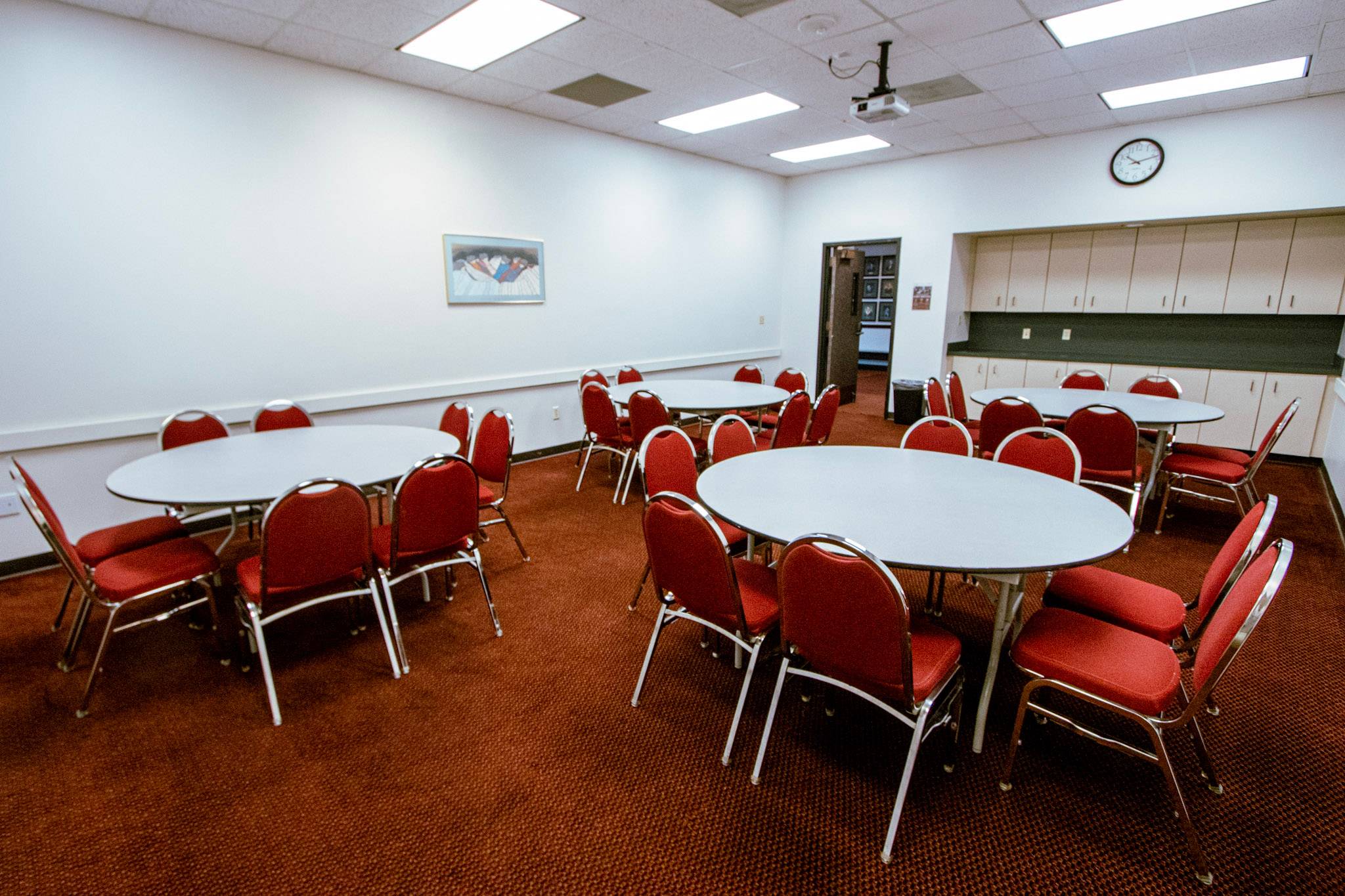 A room with rows of chairs