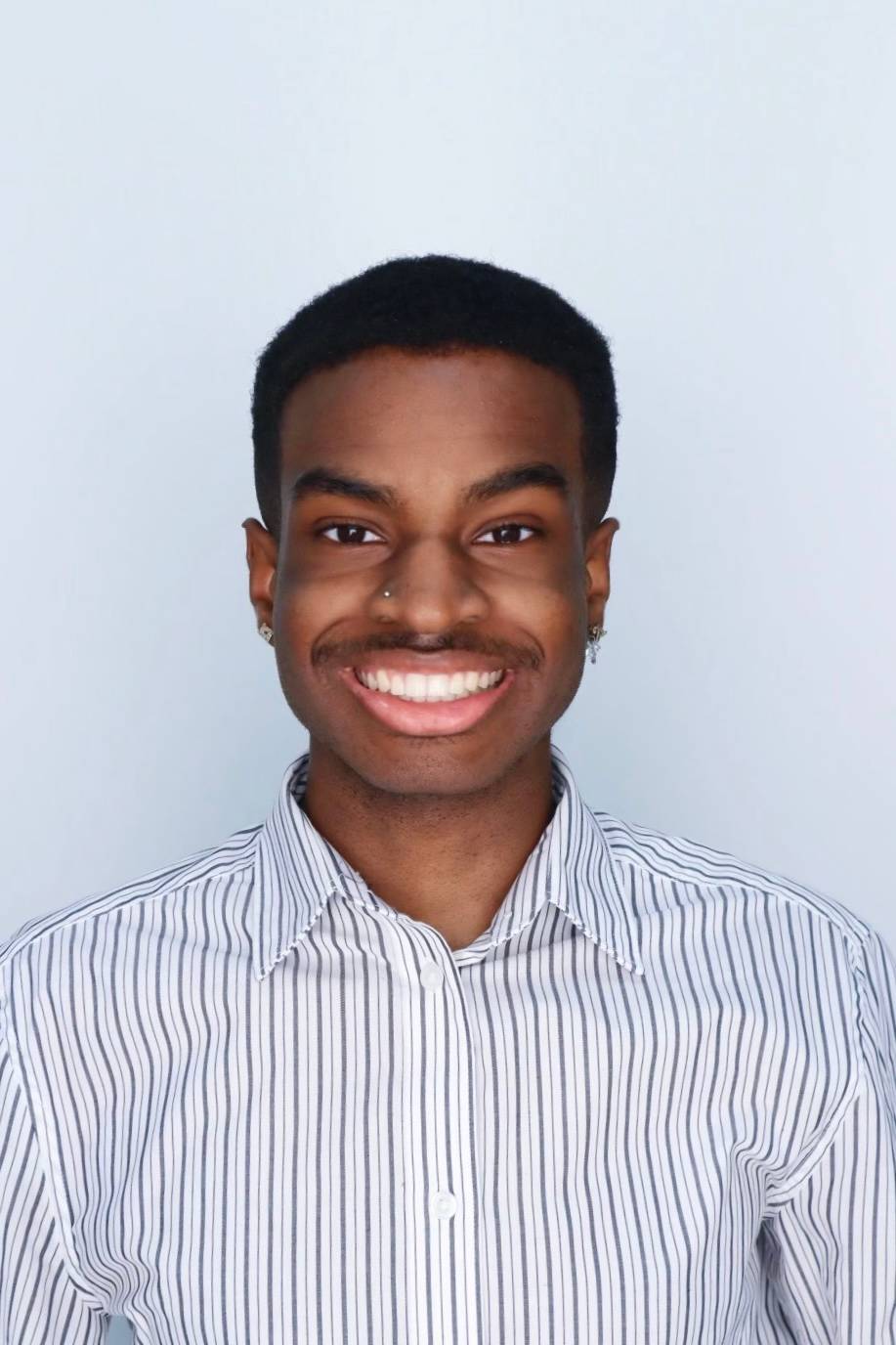 Headshot of biology major Dillon Gee