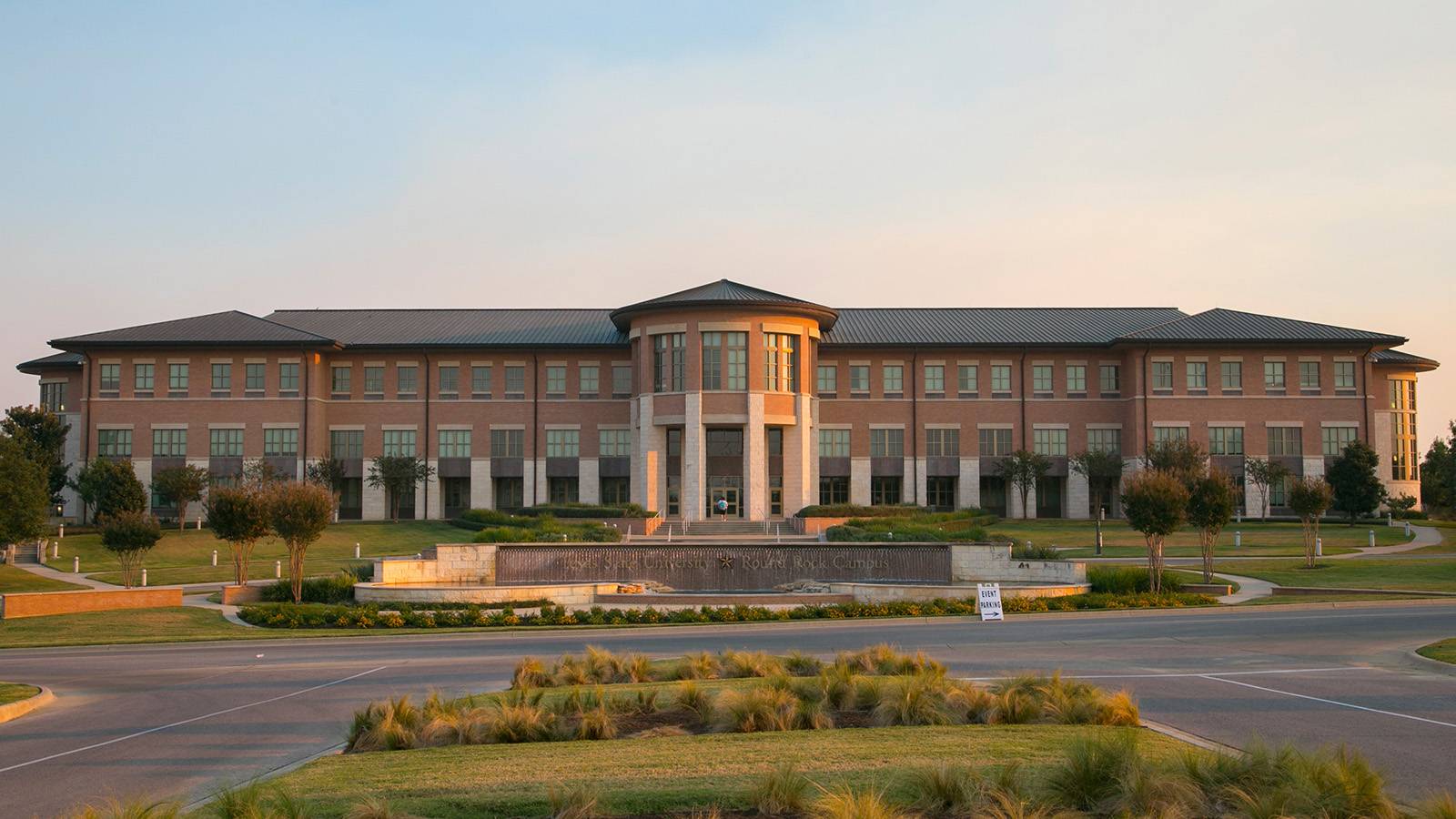 Avery Building at Texas State University's Round Rock campus