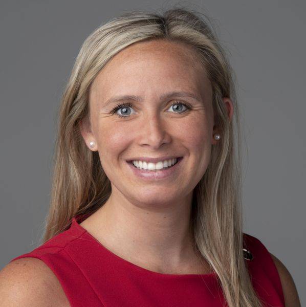 Headshot of Dr.Kelly Clary.