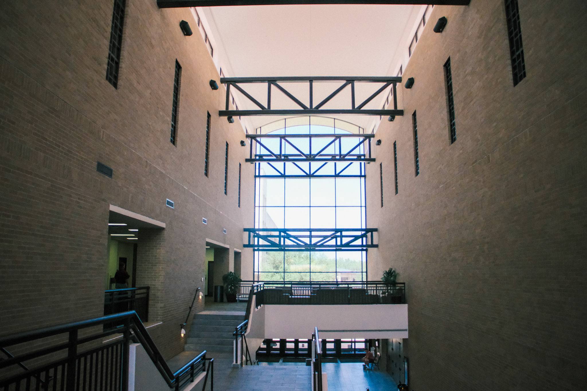 photo of atrium in lbjsc