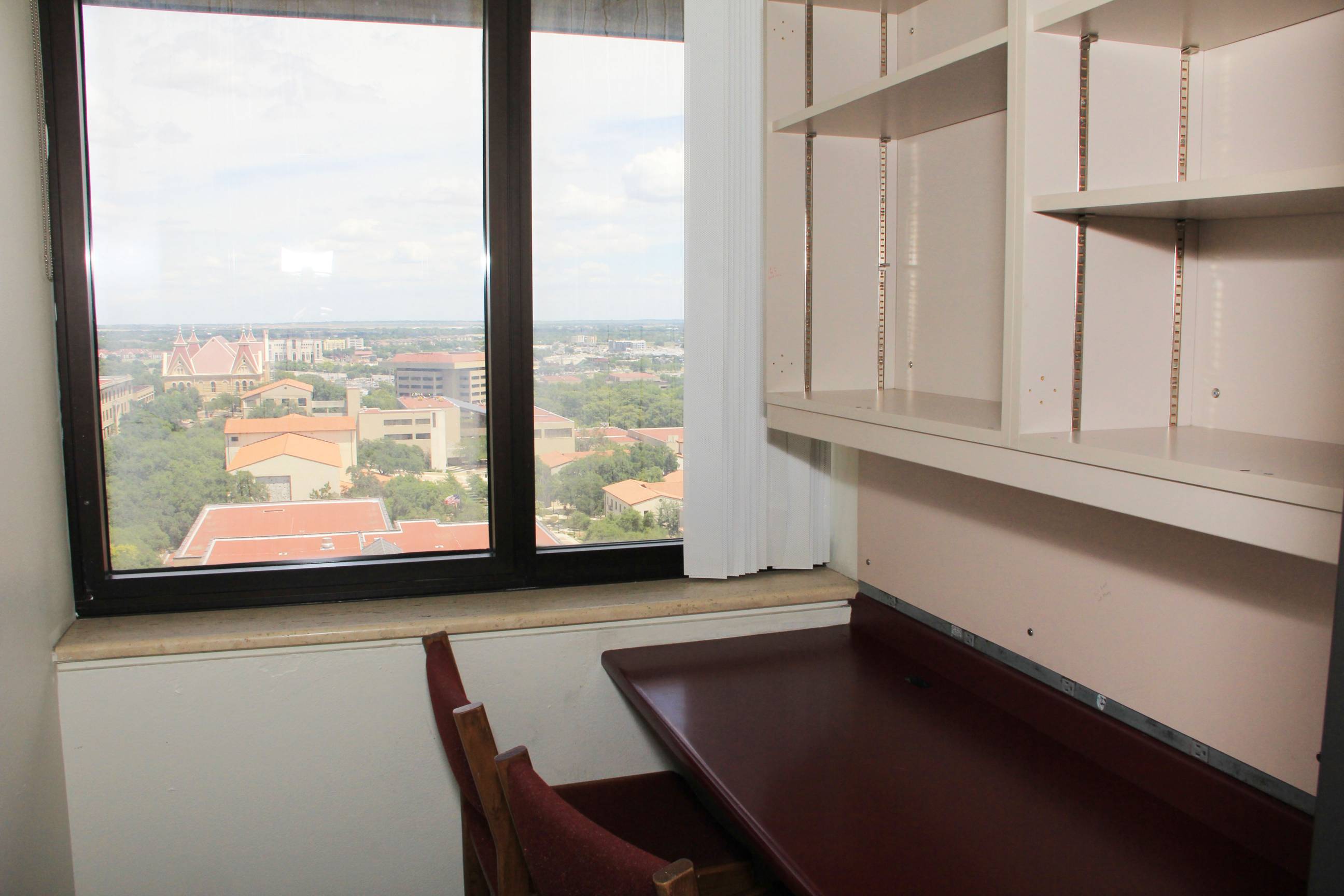 photo of small study room
