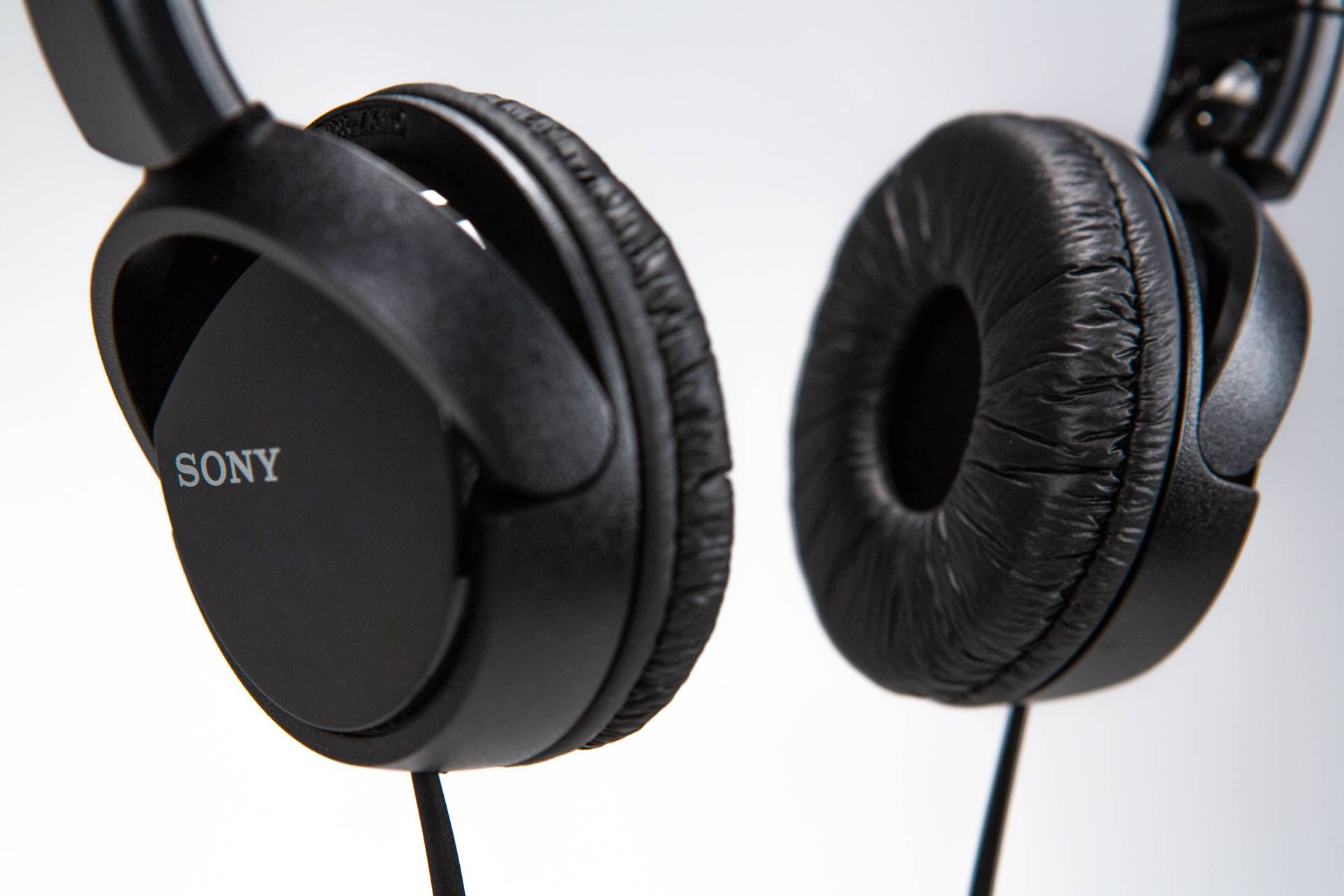 headphones with a wire
