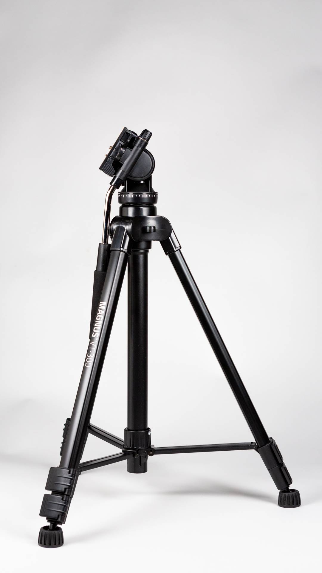 Camera tripod