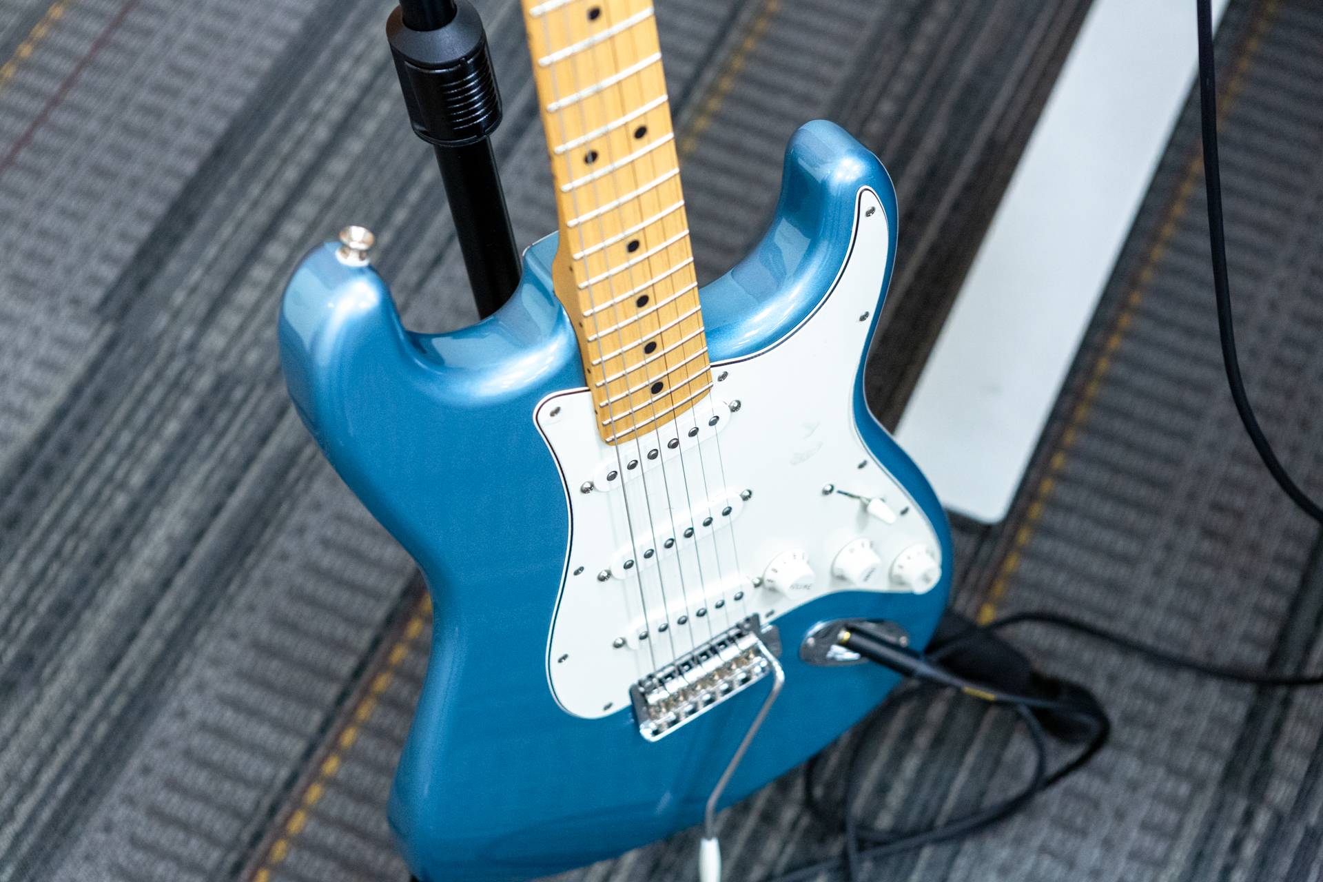 guitar put on a stand
