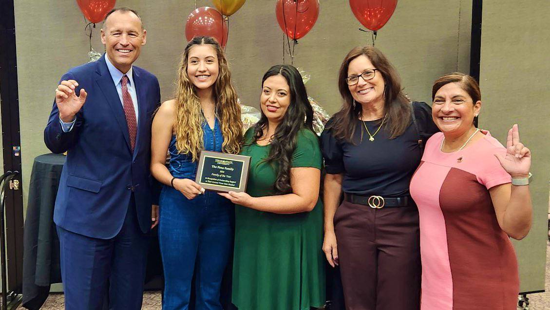 President Kelly Damphousse (left) poses for a photo Abigail Pena, Valerie Pena, First Lady Beth, and Dr. Cynthia Hernandez.