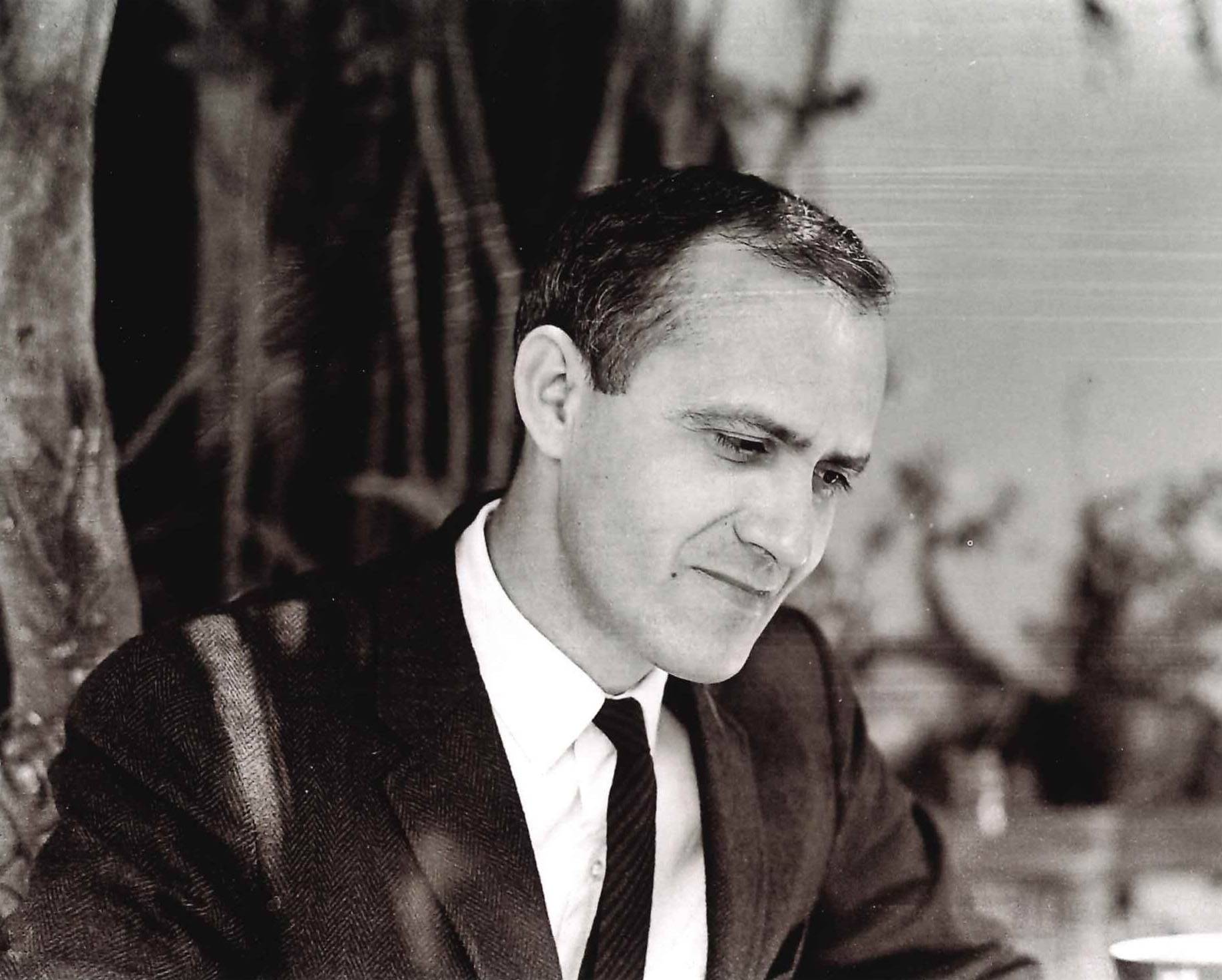 headshot of charles portis