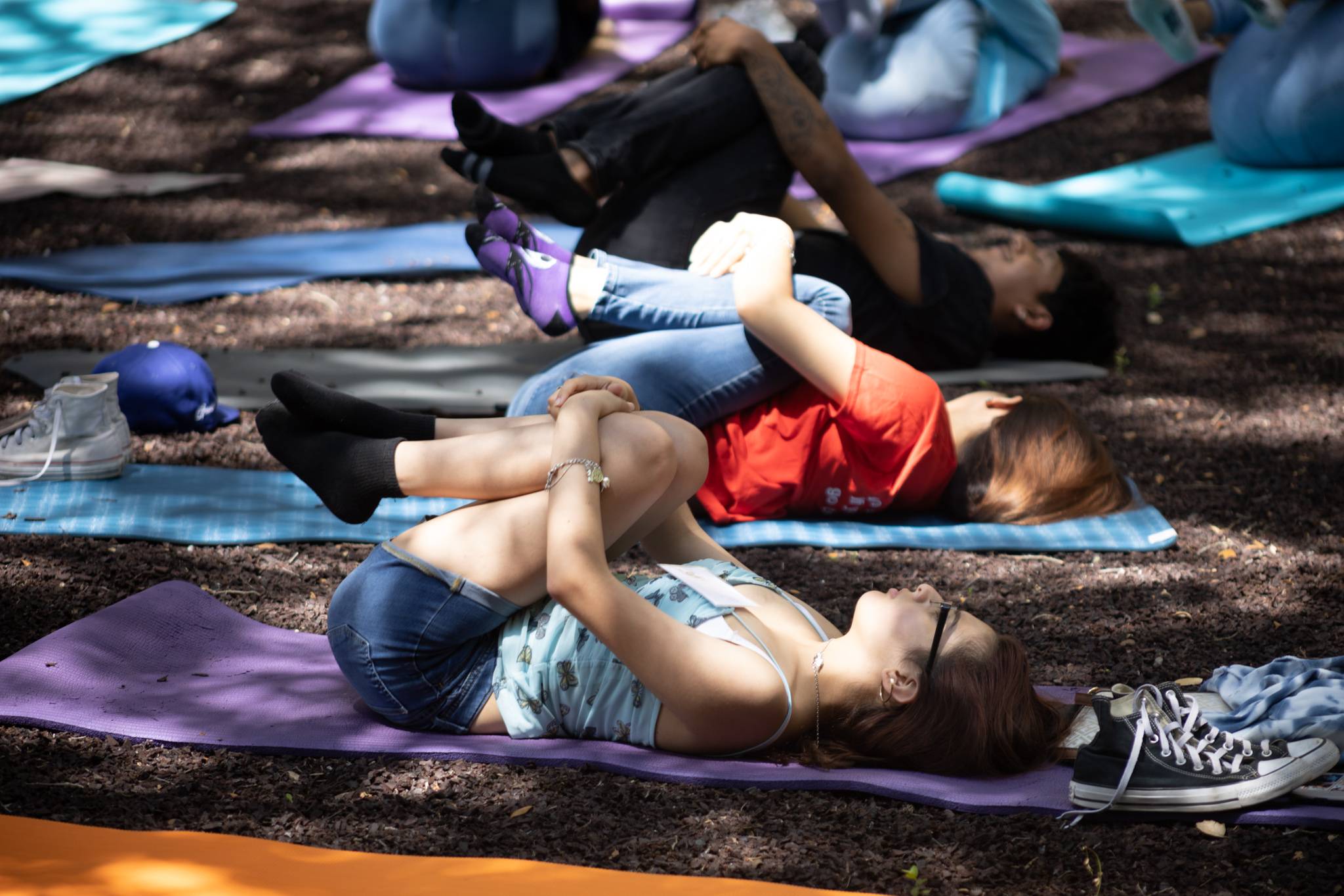 SR/SF participants engaging in yoga class