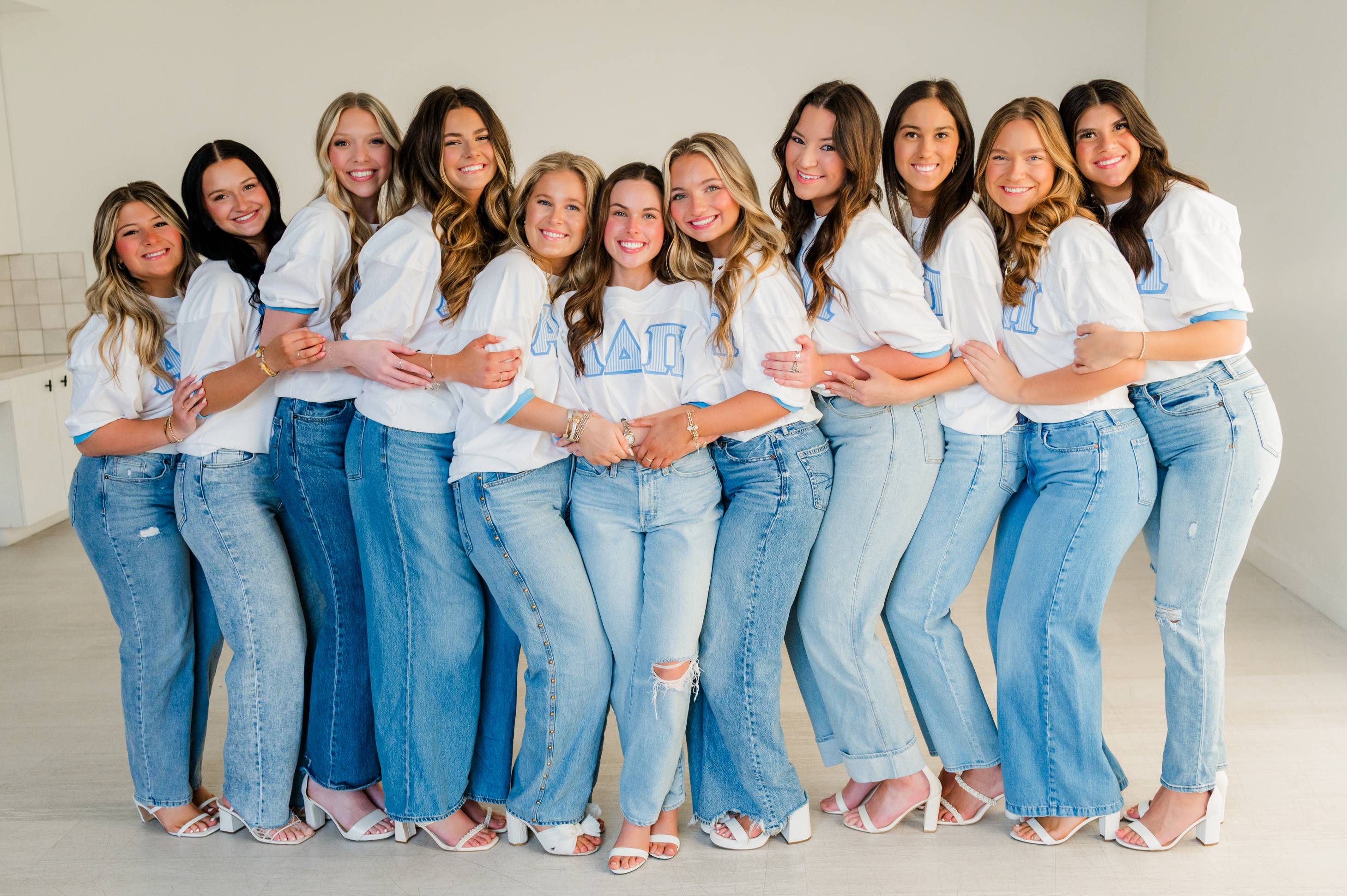 women of alpha delta pi