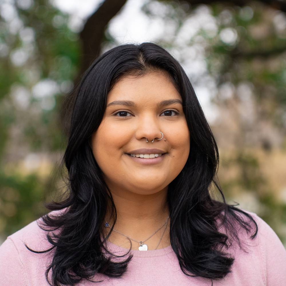 Headshot of Mirna Elizondo