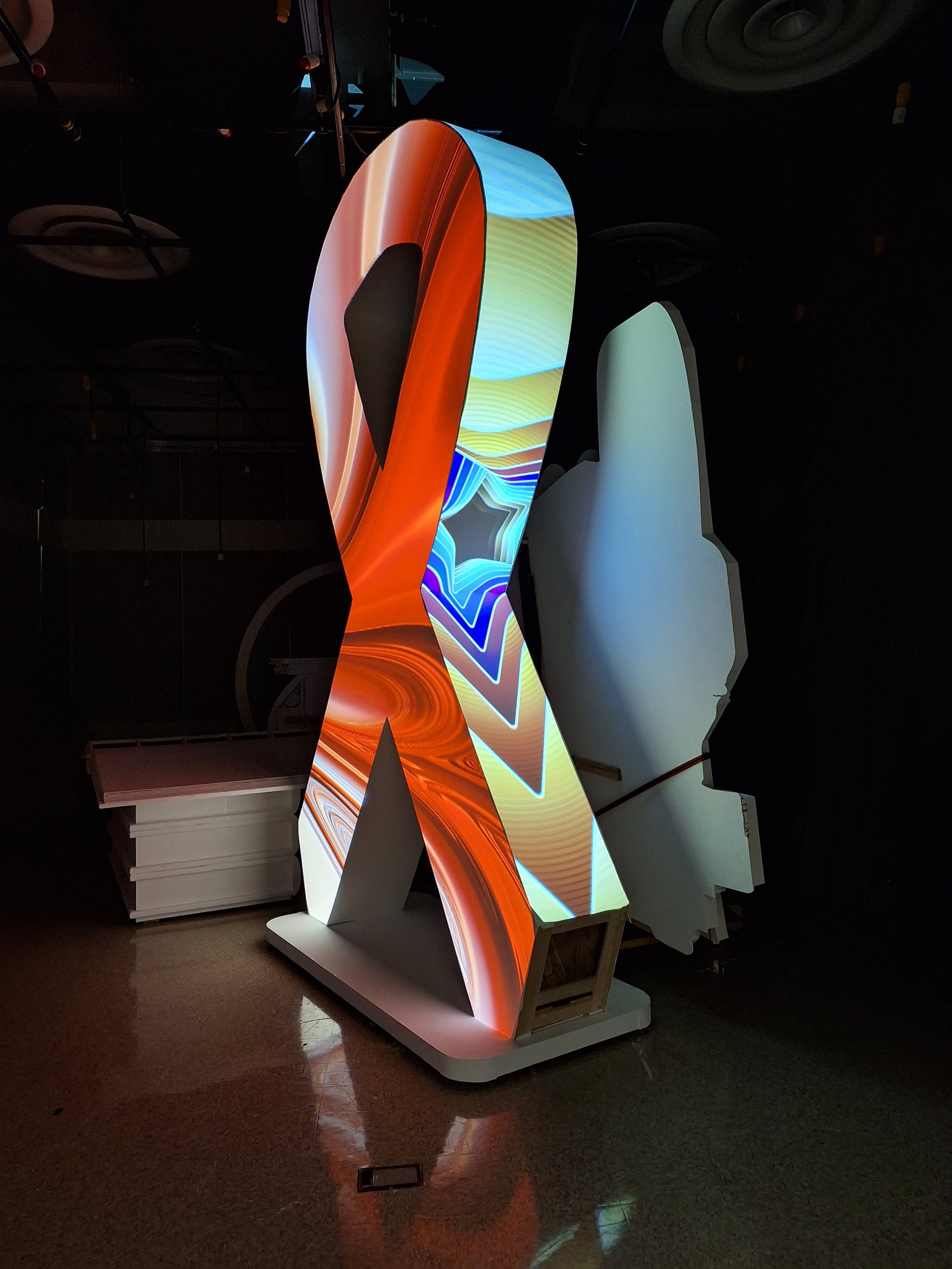 Giant Ribbon structure in Immersive Gallery