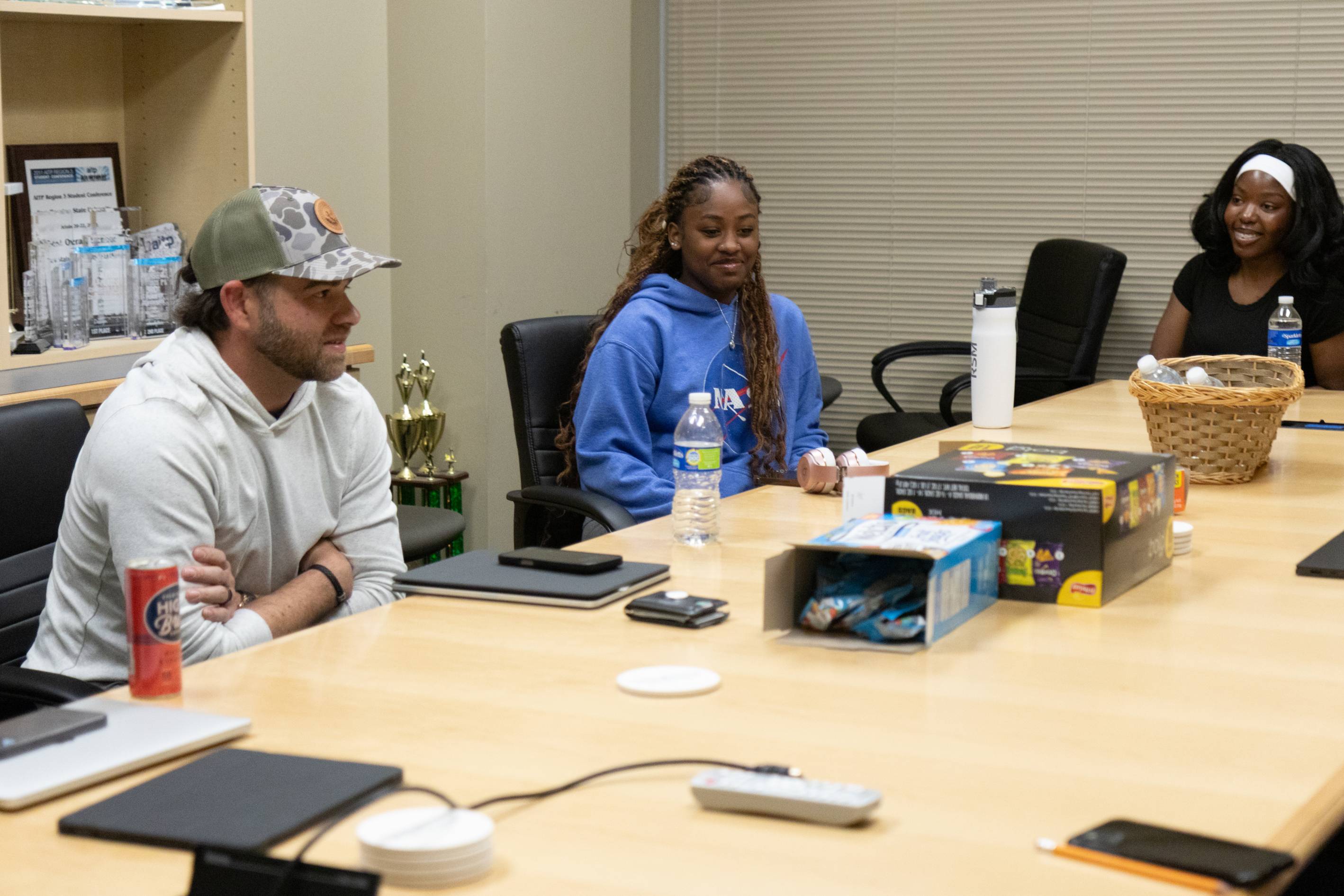 Bruce interacting with students for program during meeting 