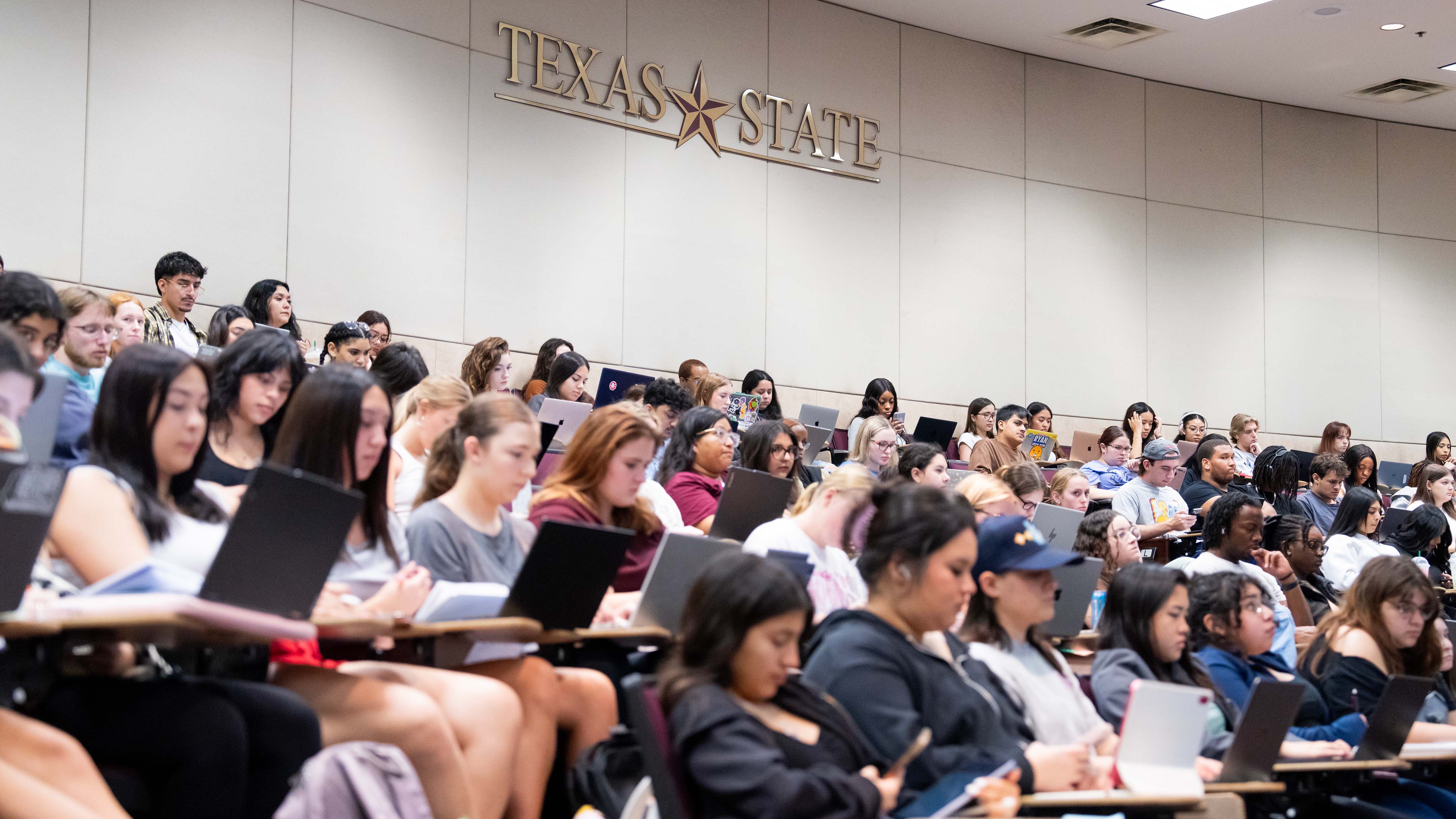 Newsroom Texas State University(00)