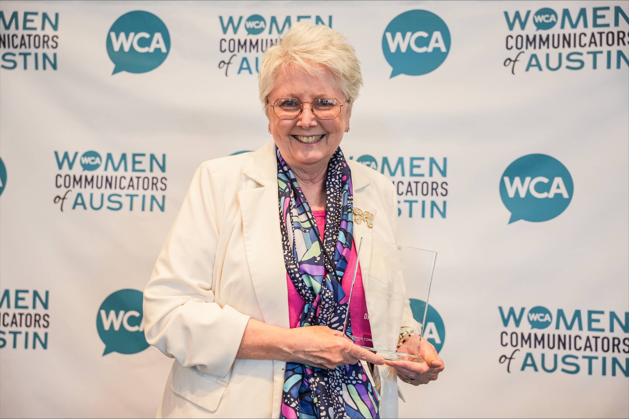 Photo of Dr. Oskam at Awards Ceremony