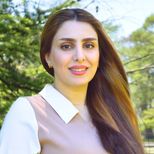 Headshot of Nasim Layegh