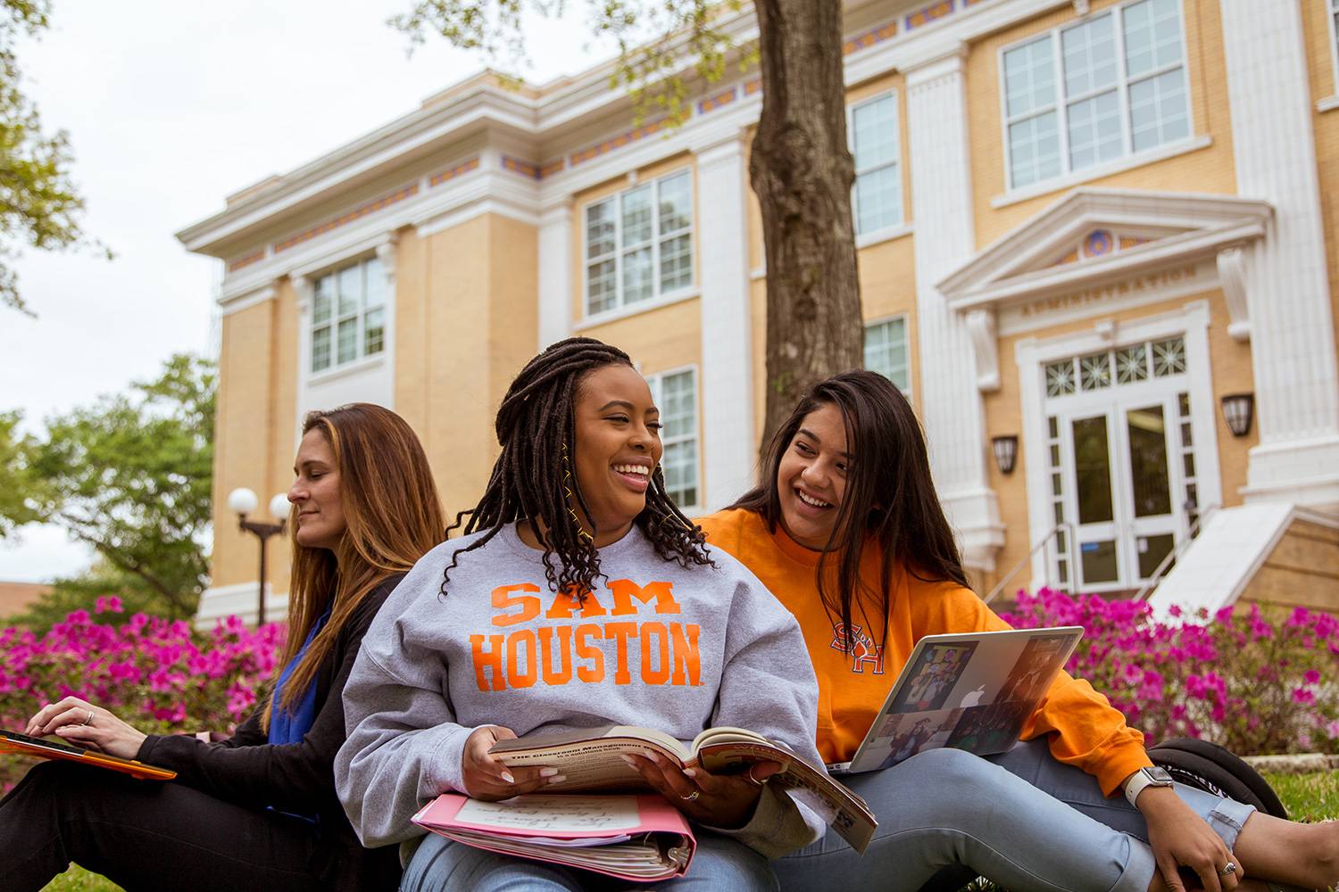 shsu students on campus