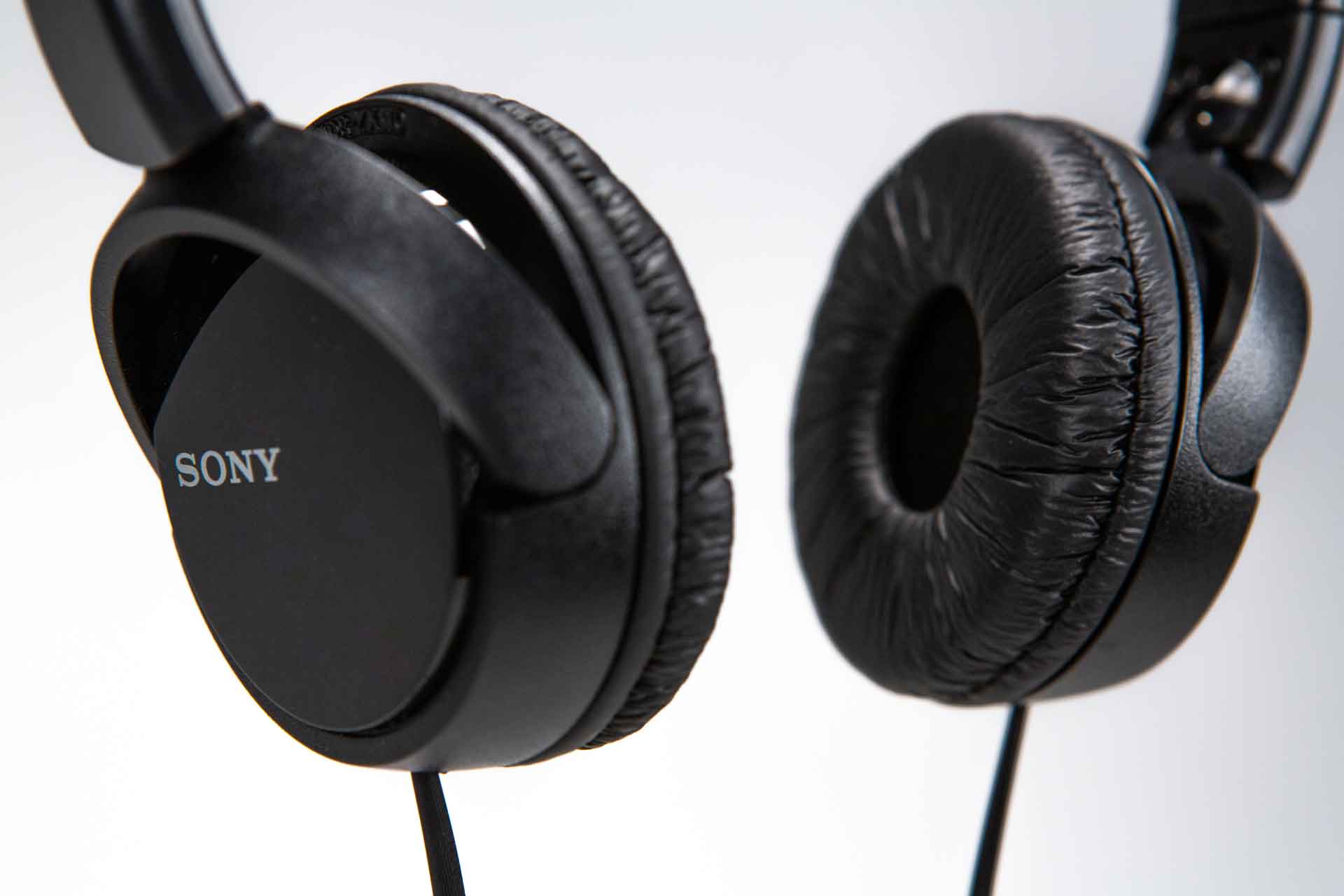 headphones with a wire