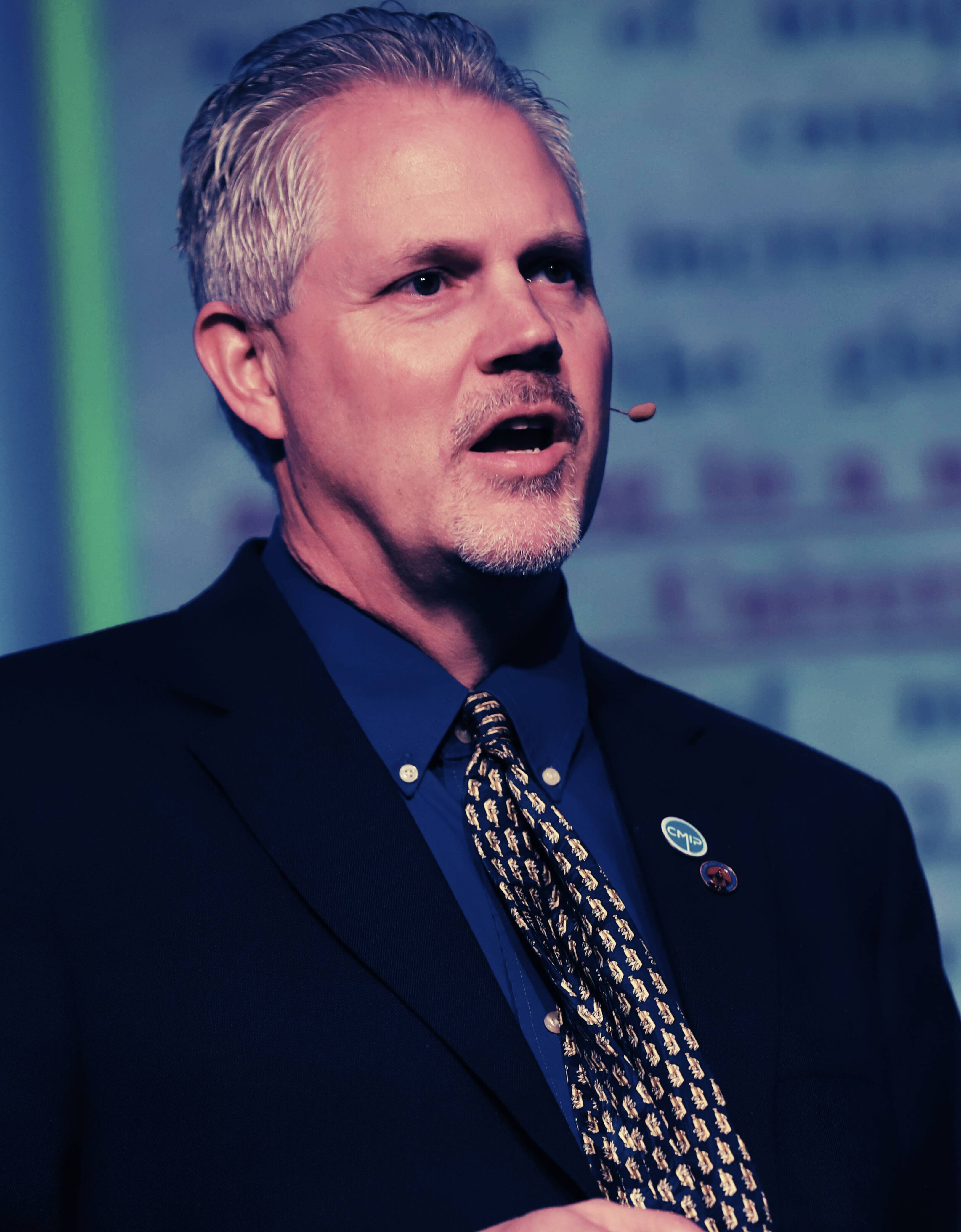 Dr. Rohde, the chair speaking