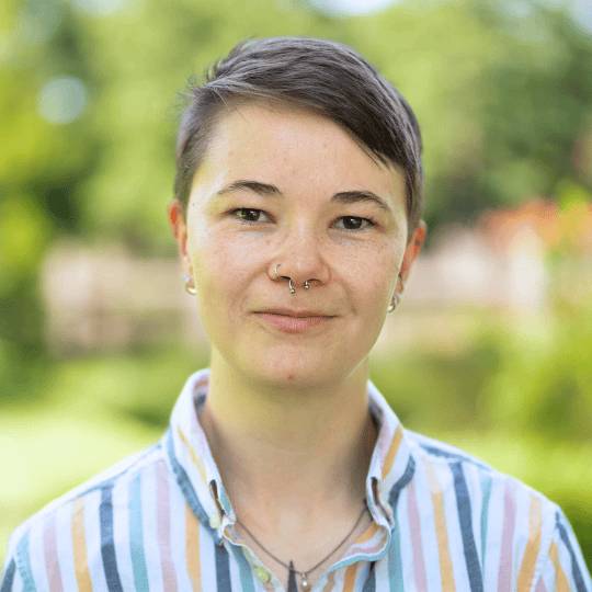 Headshot of Shelly White
