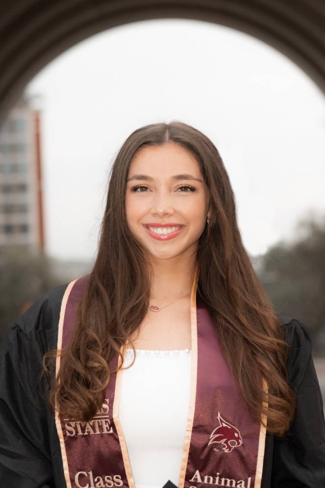 Alaina Dela Rosa Headshot