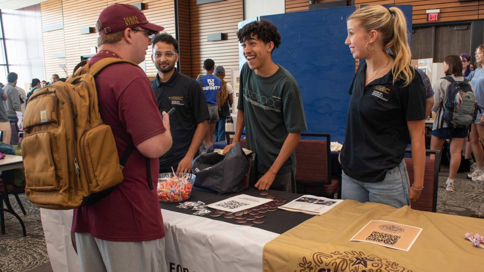 Texas State Students at the Student Involvement Fair