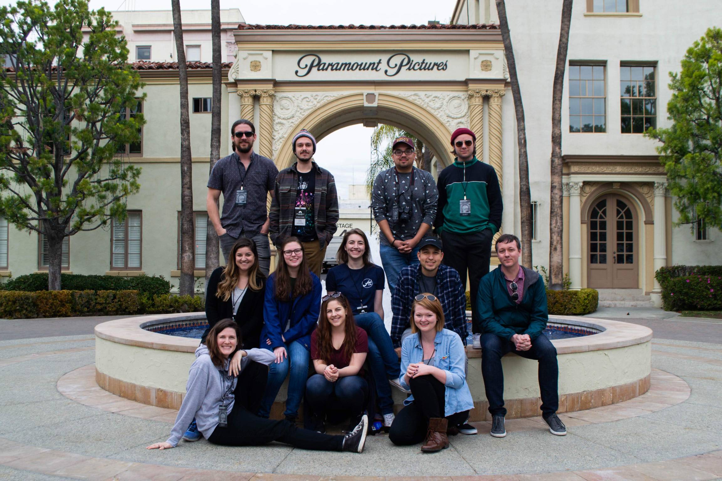 TXST students in front of Paramount Pictures