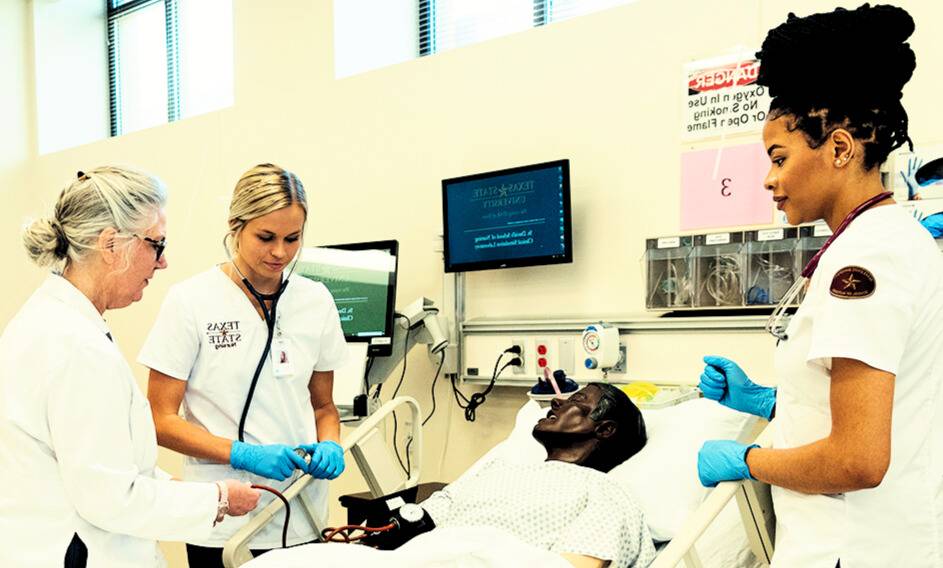 Nursing lesson hands on