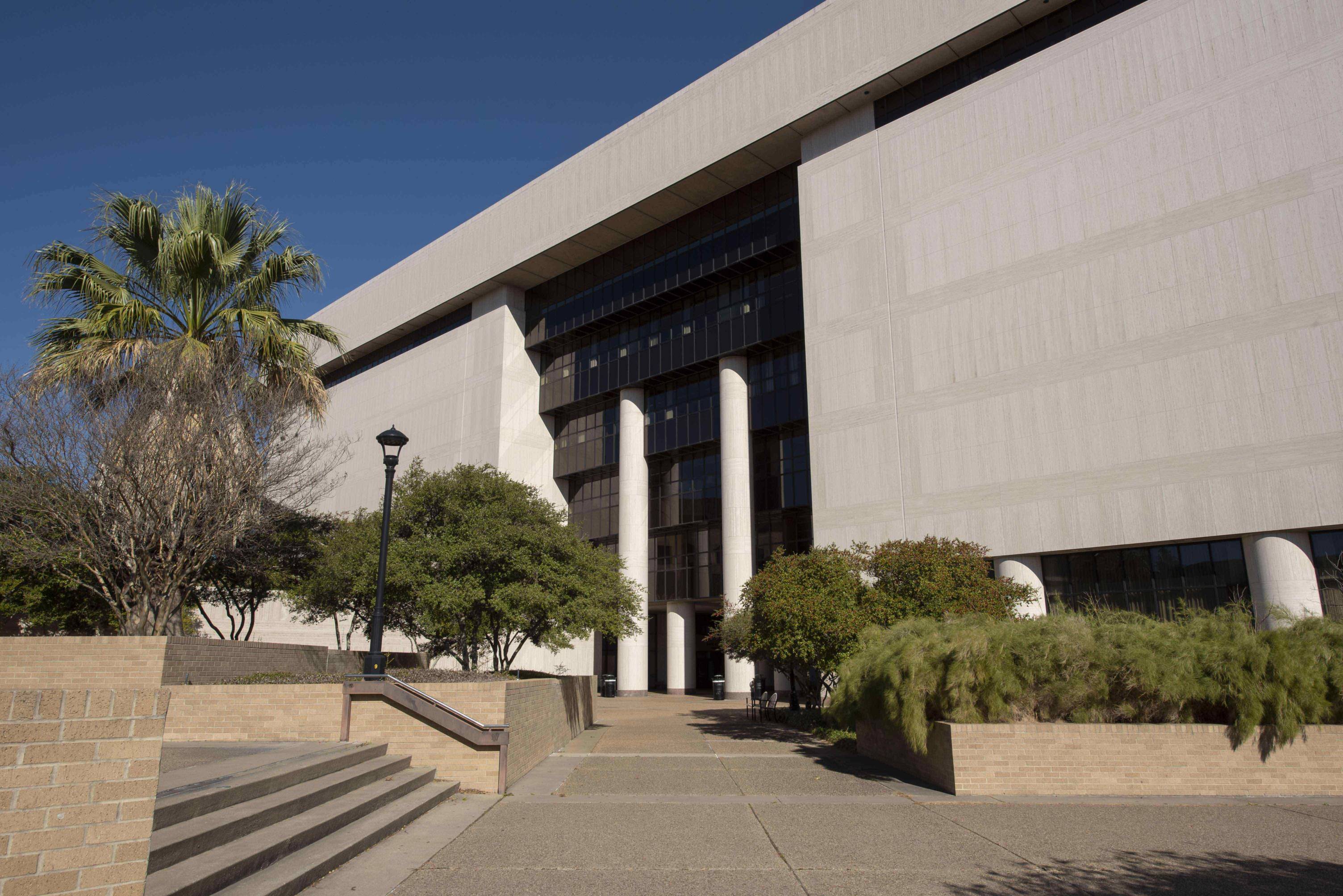 Exterior photo of Alkek Library