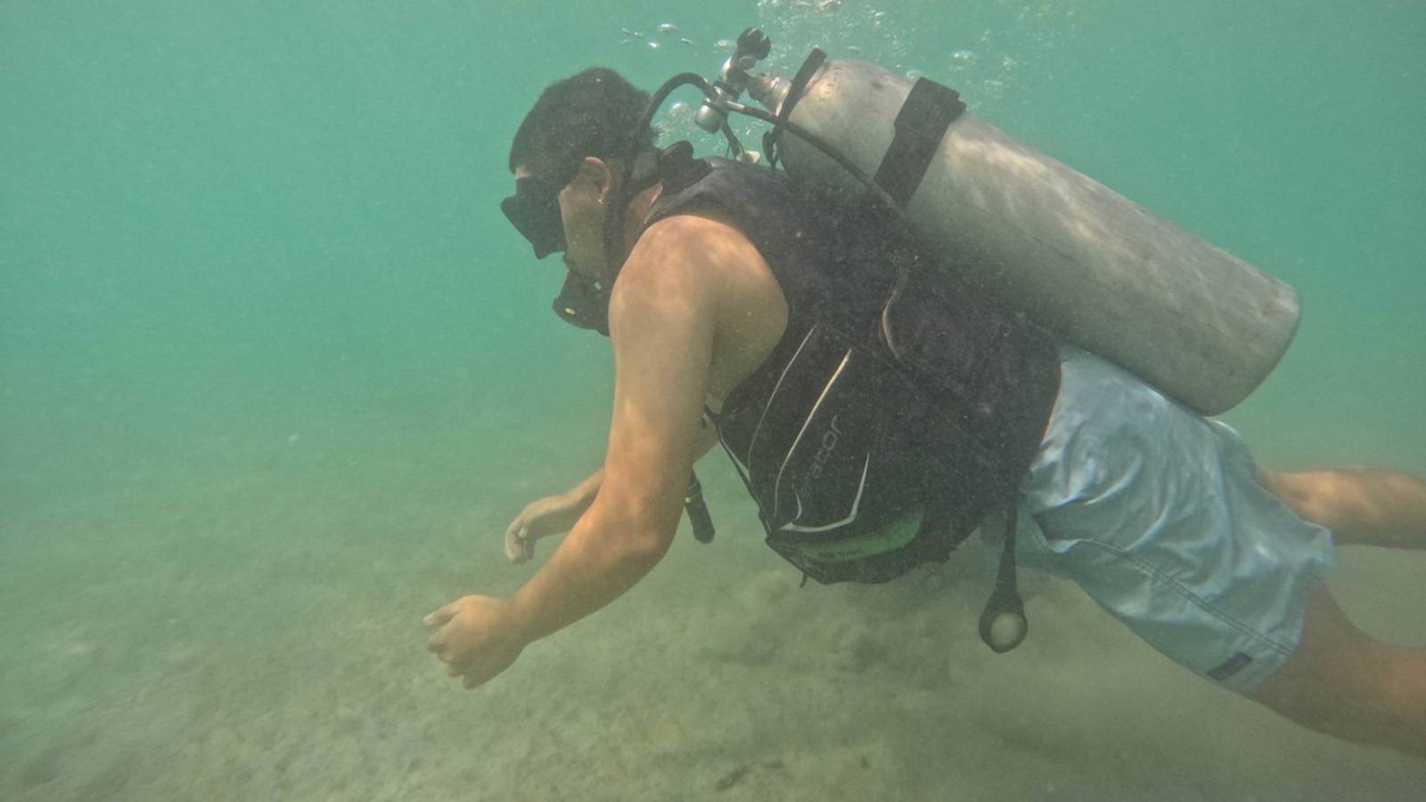 Michael Nguyen scuba diving