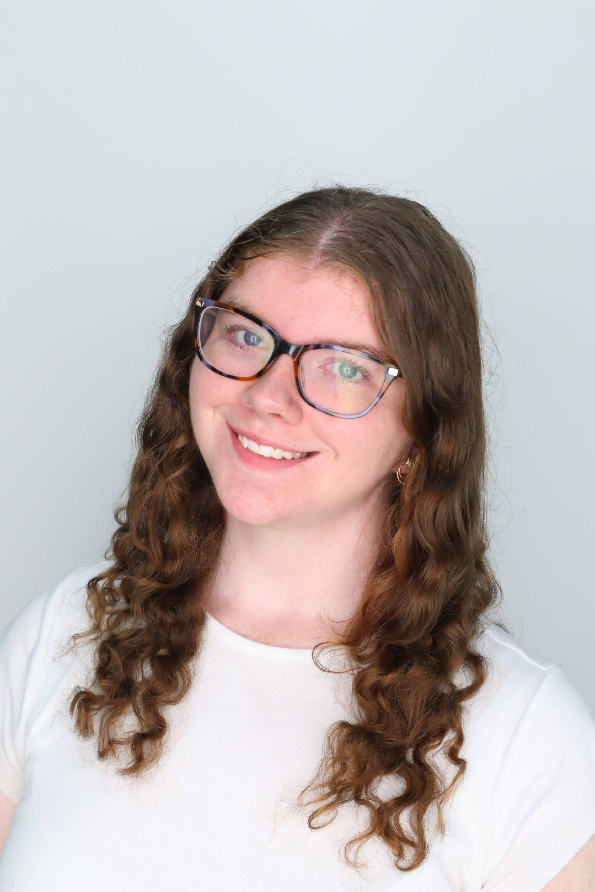 Grace Darcy headshot 