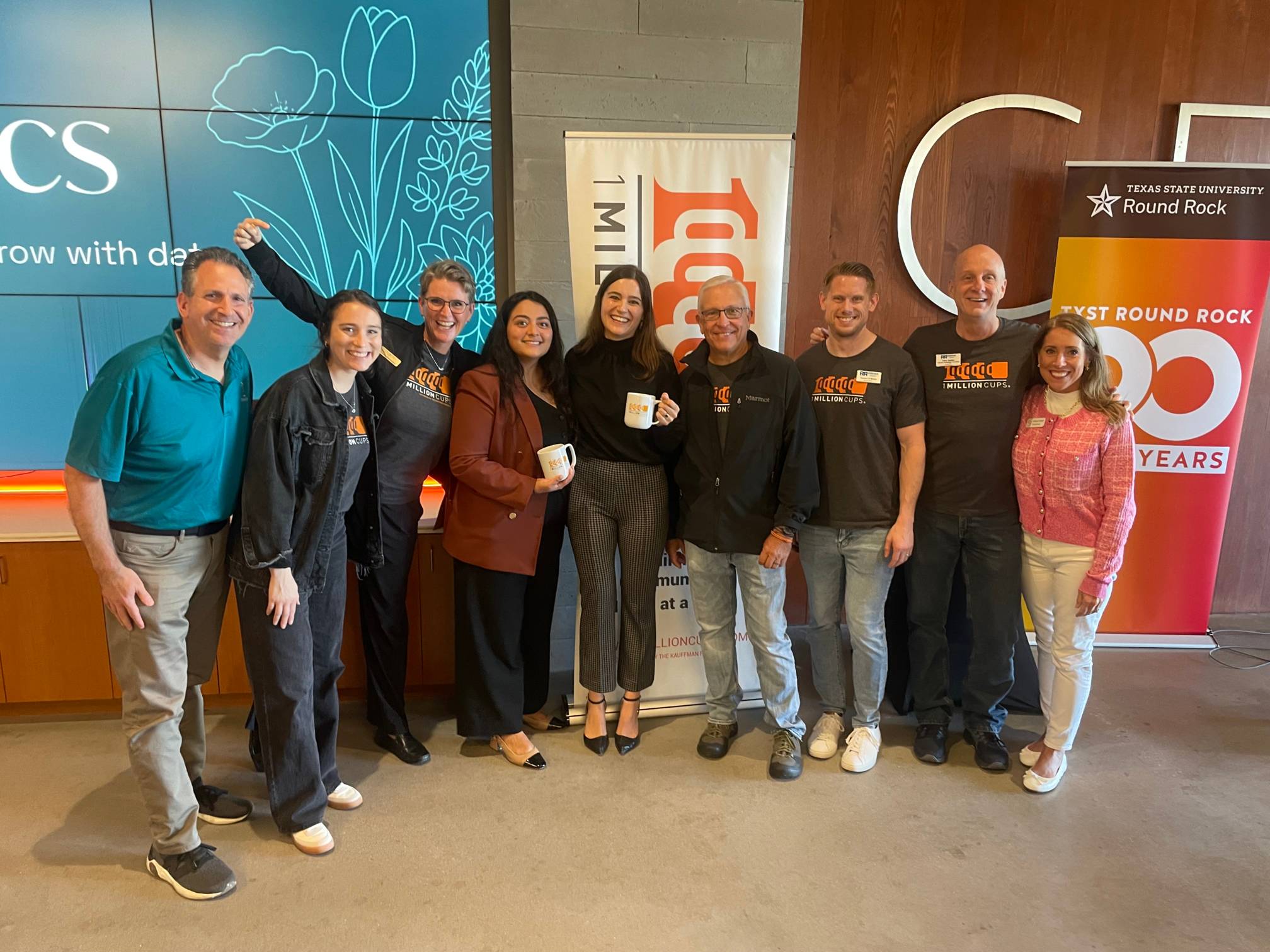 group picture of Round Rock Chamber members