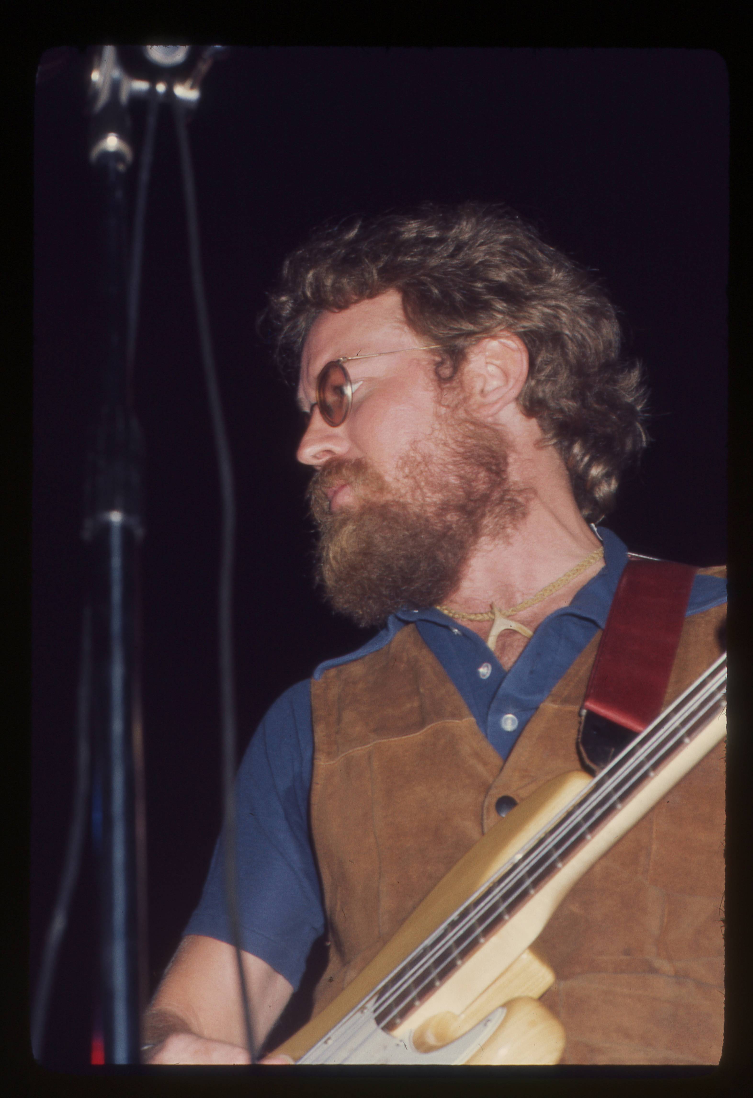 gary w bass