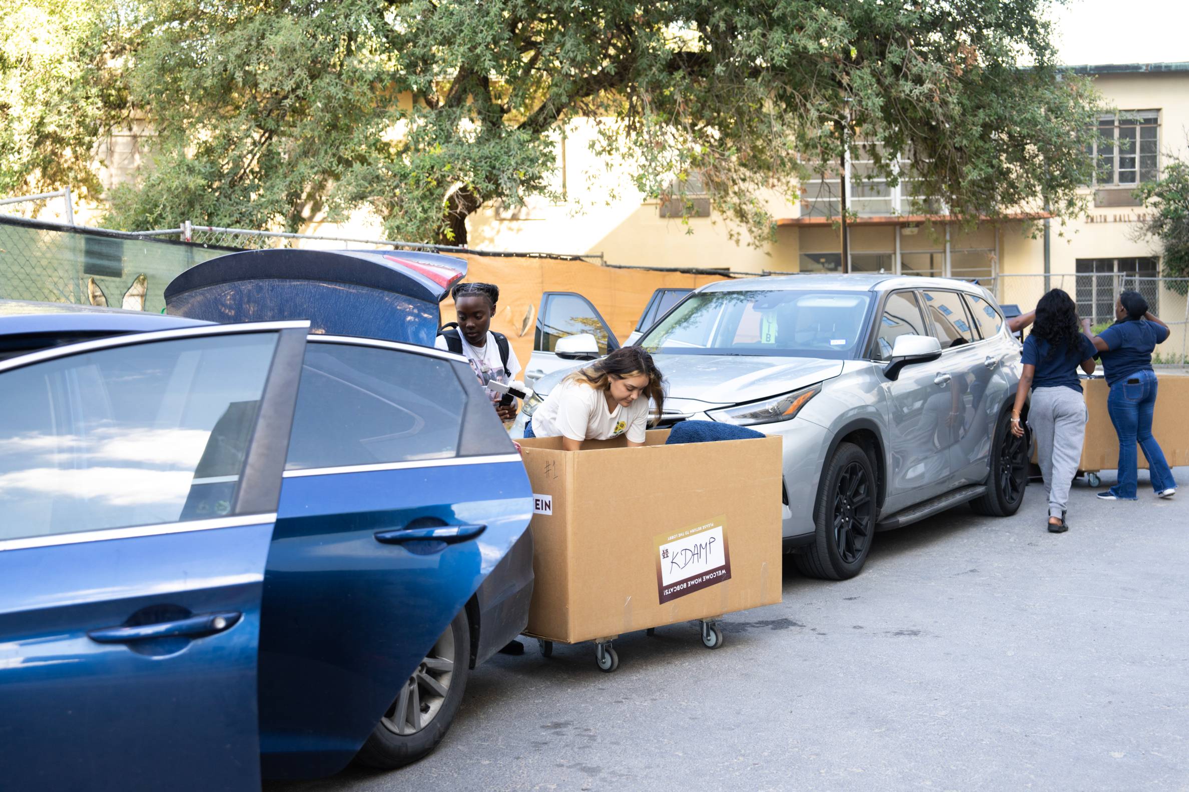 vehicle on campus during move in