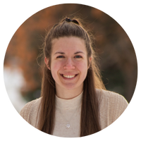 Headshot of Emma Bayless