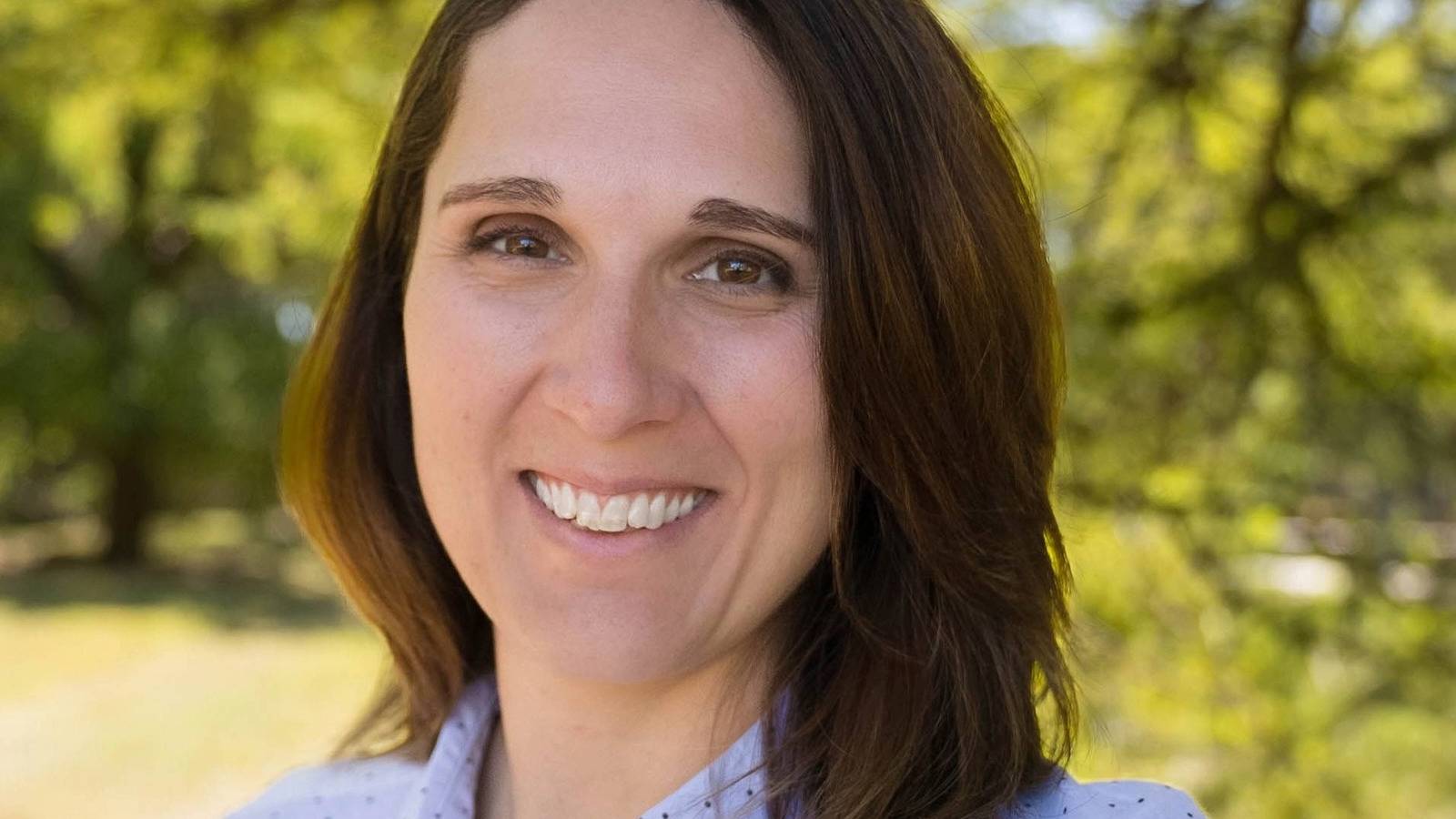 Amanda Barney's headshot