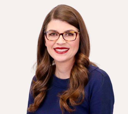 Headshot of Dr. Elizabeth Ekren